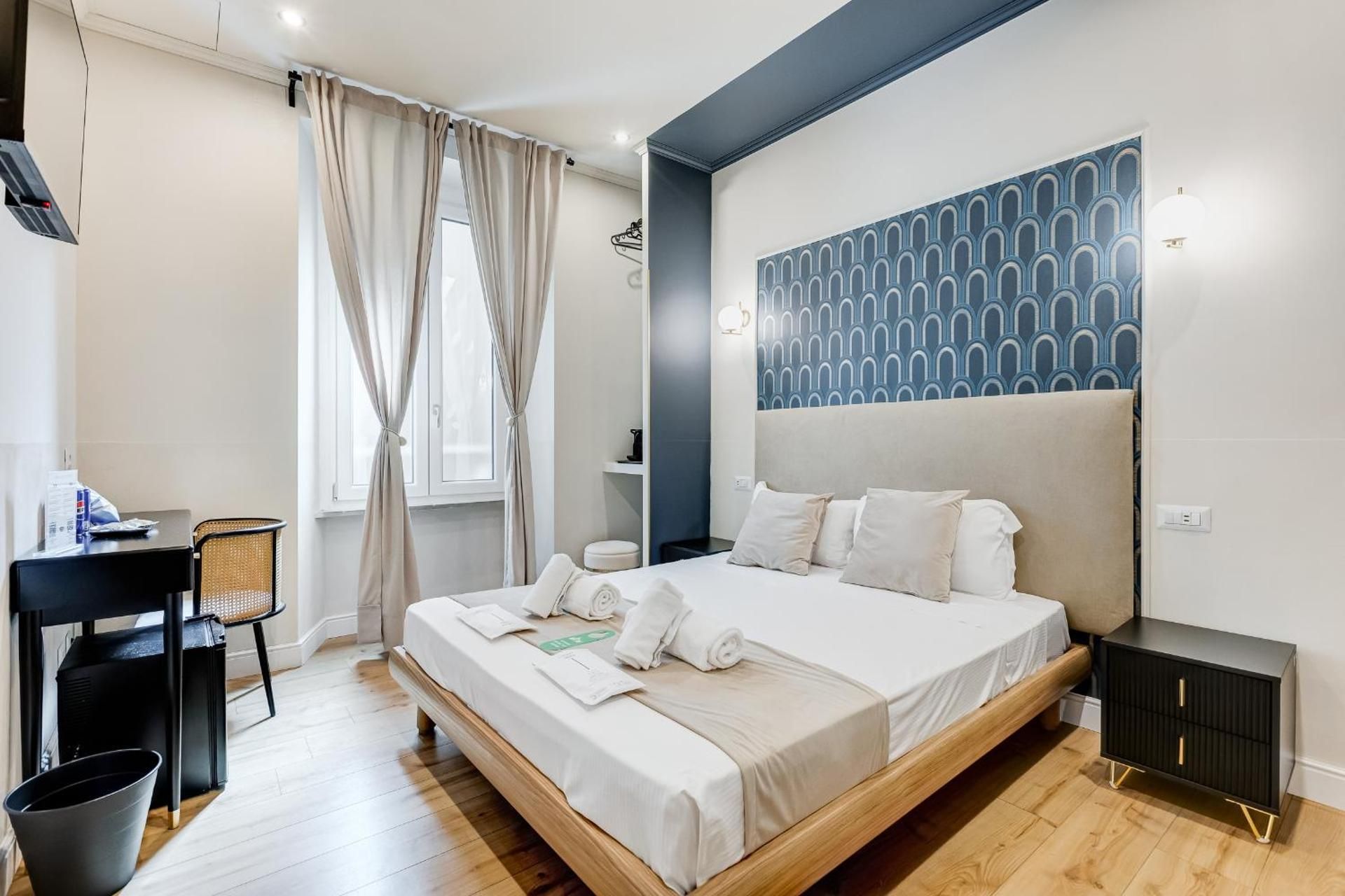 Queen Room with Spa Bath