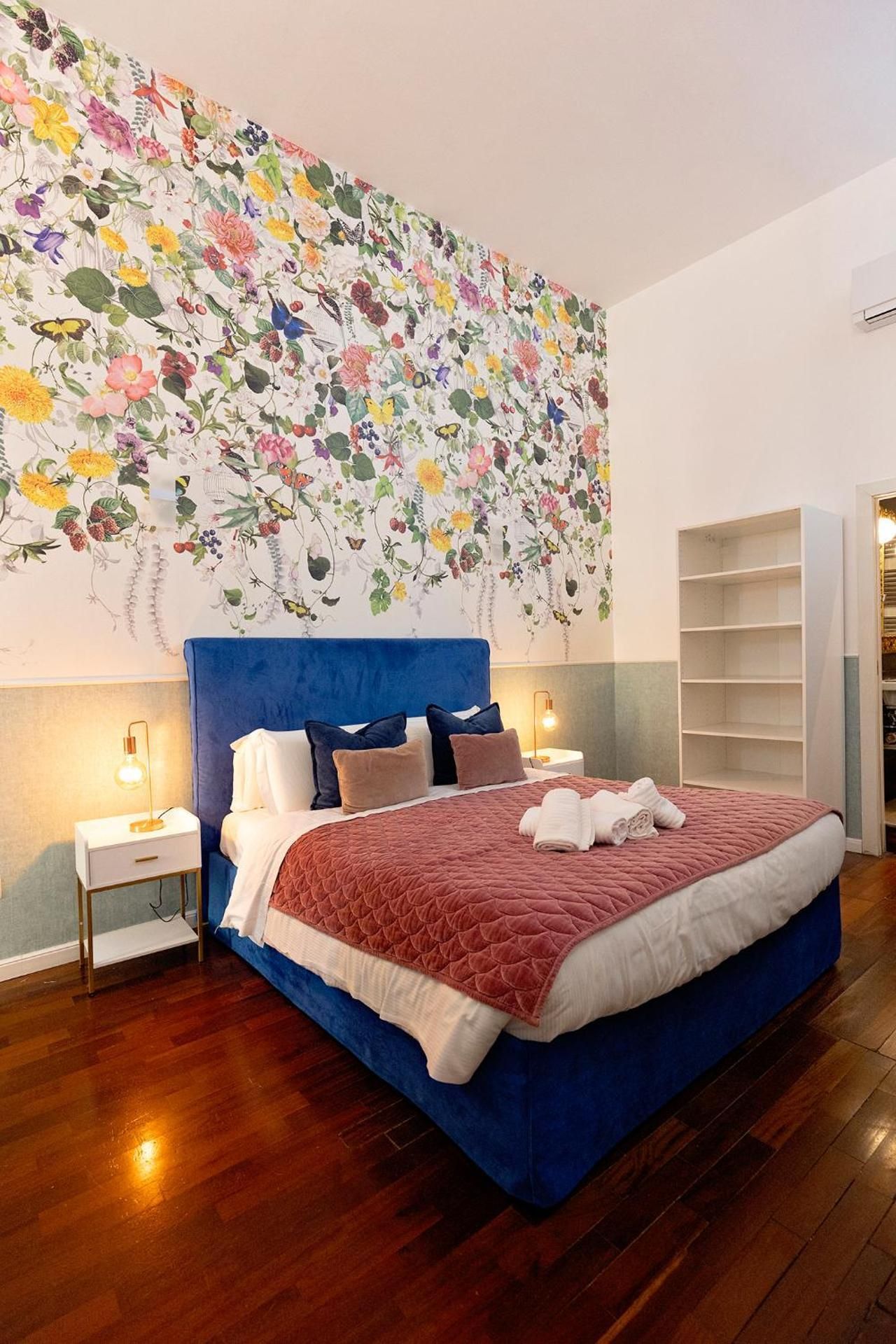 One-Bedroom Apartment (5 Adults)