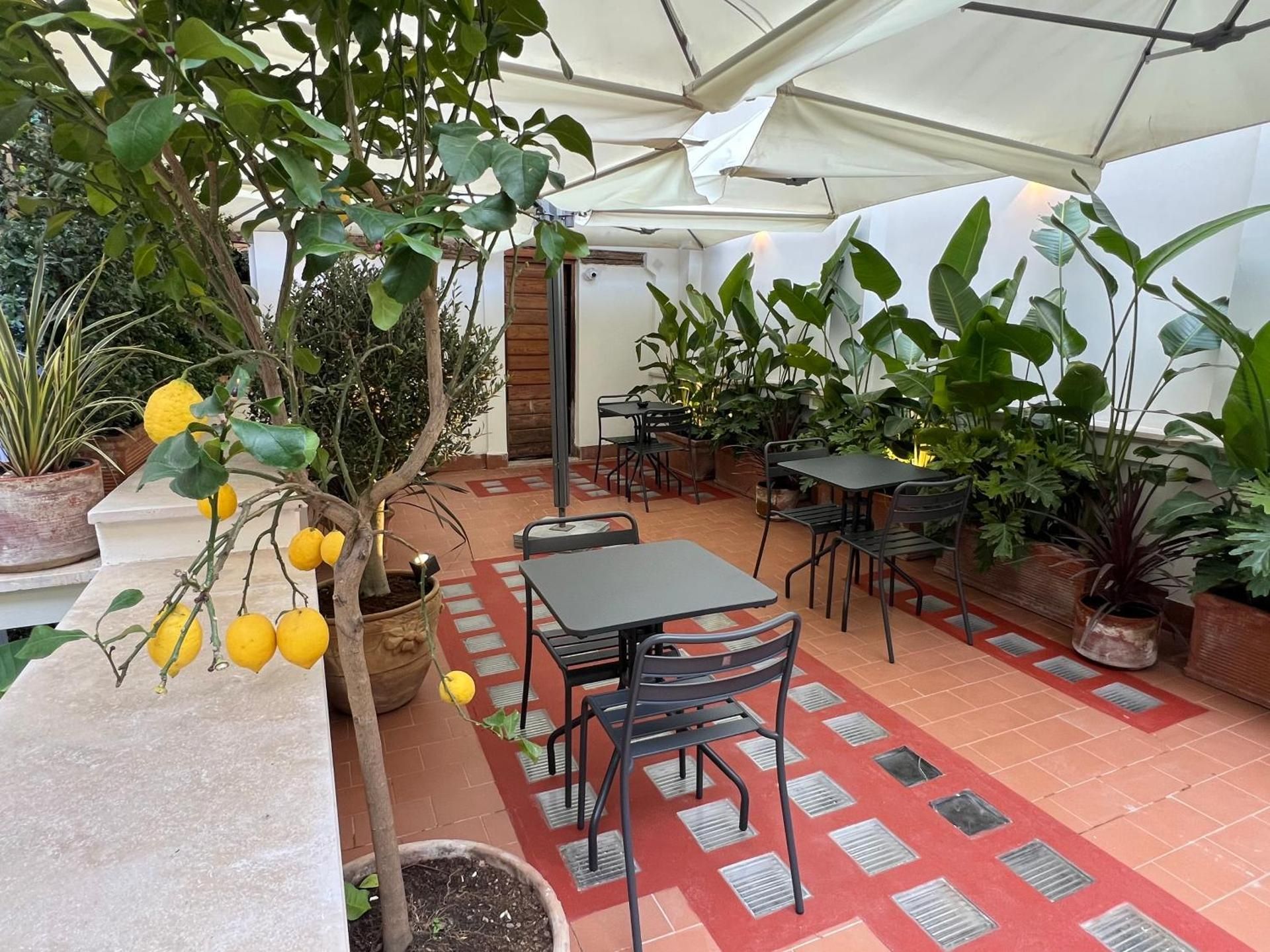 balcony/terrace
