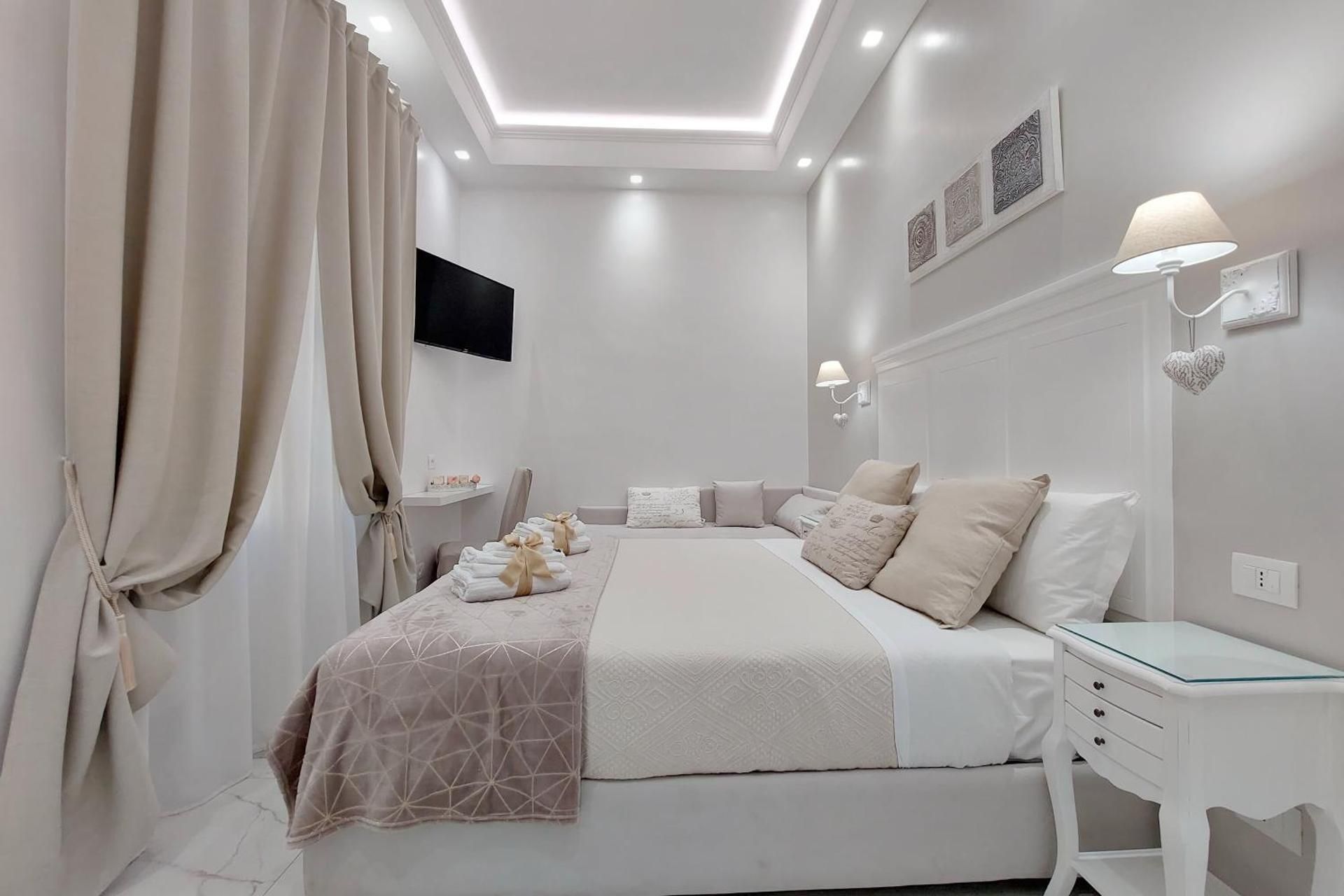 Roman Holiday Colosseo Comfort Triple Room