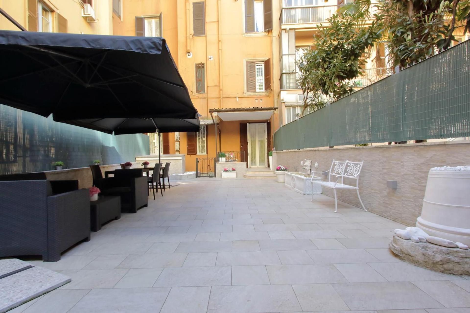 shared lounge/tv area