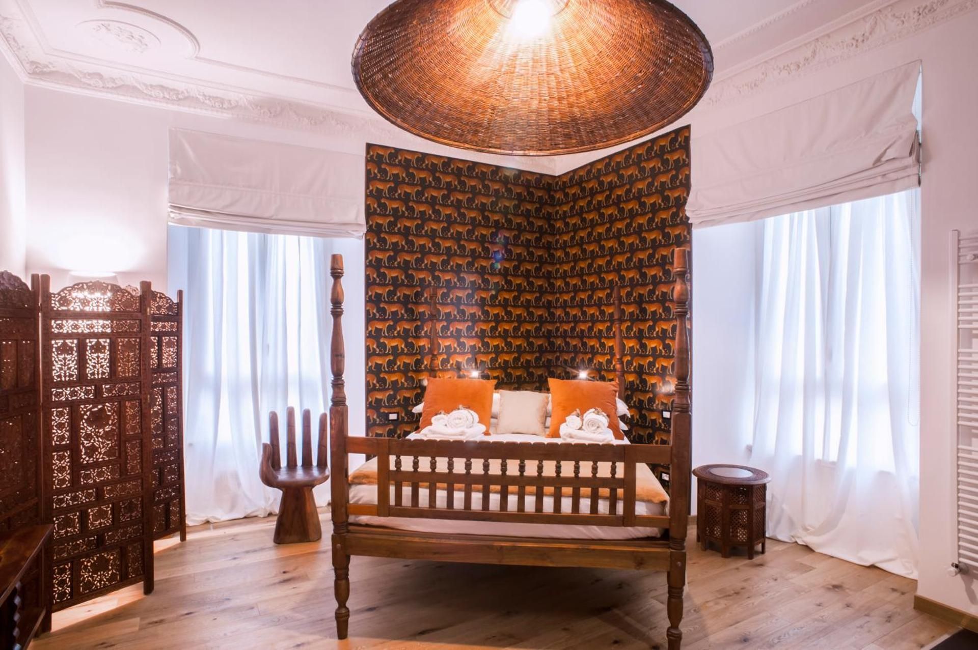 Deluxe Room (2 Adults + 1 Child)