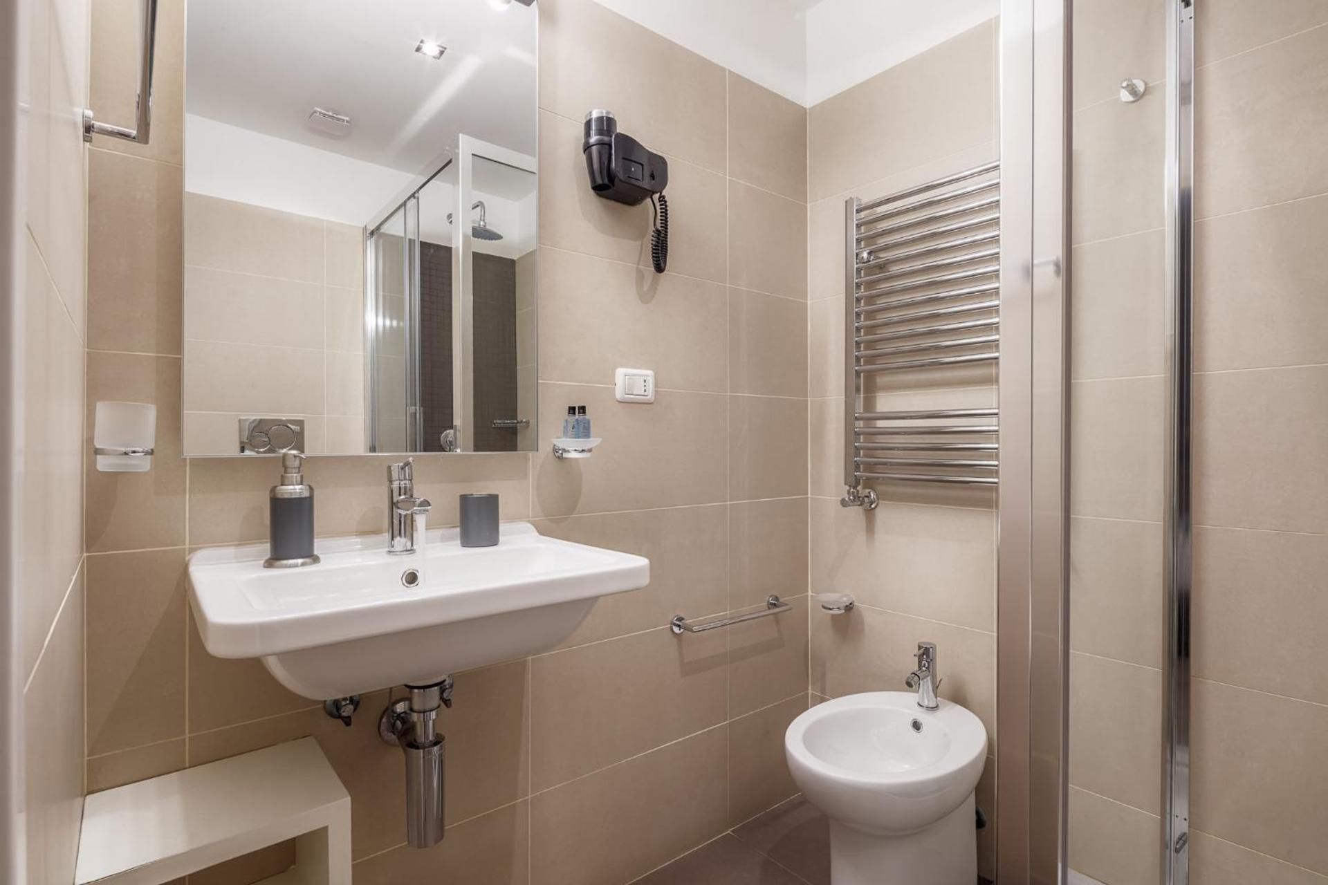 Suite with Coliseum View