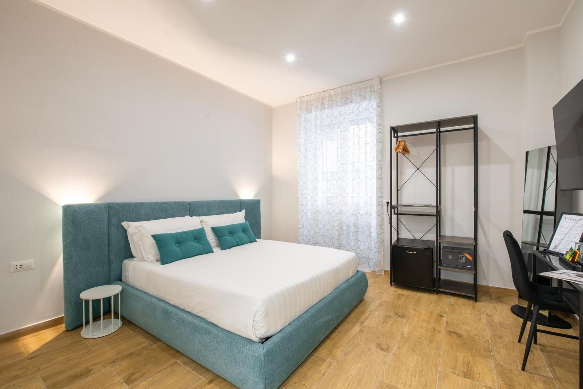 Queen Room with Spa Bath