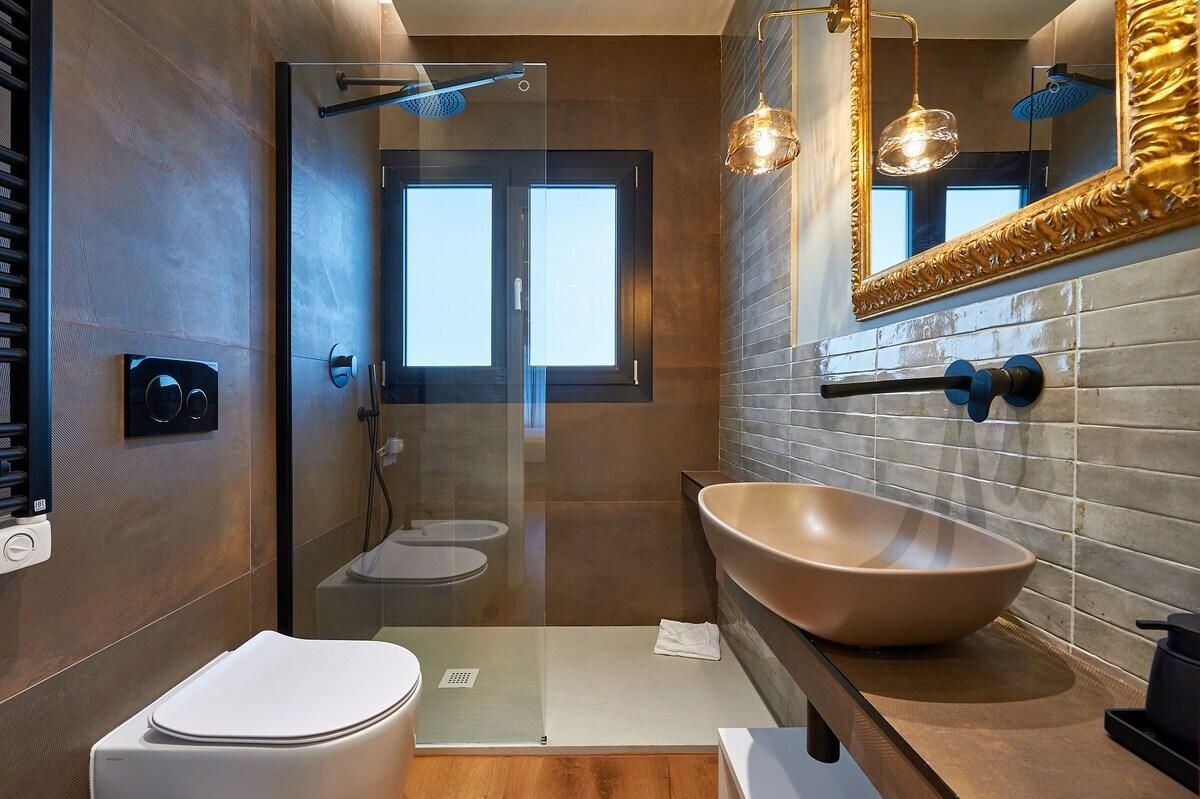 0738cecb4b2339ee89331c32791a5603