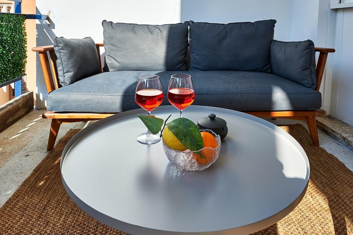 ab2e82cb70421e42eb68502bec3cfd3c