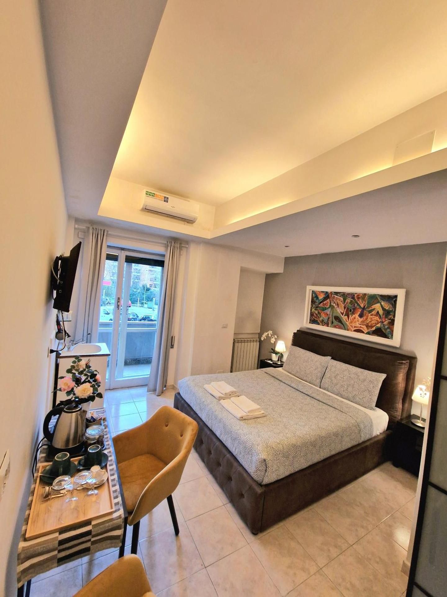 Comfort Double Room with shared bathroom