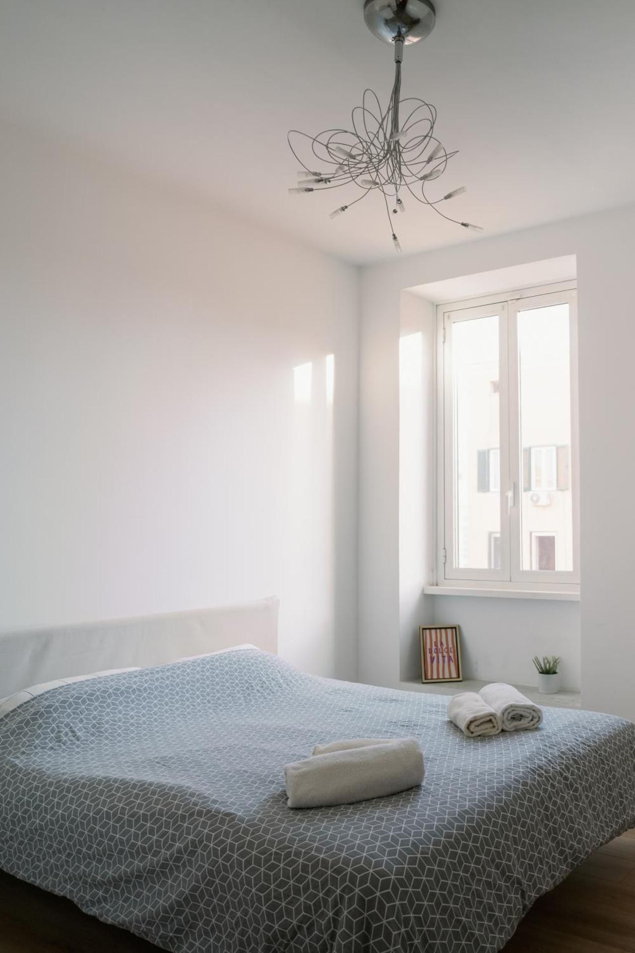 Standard Double Room with Shared Bathroom
