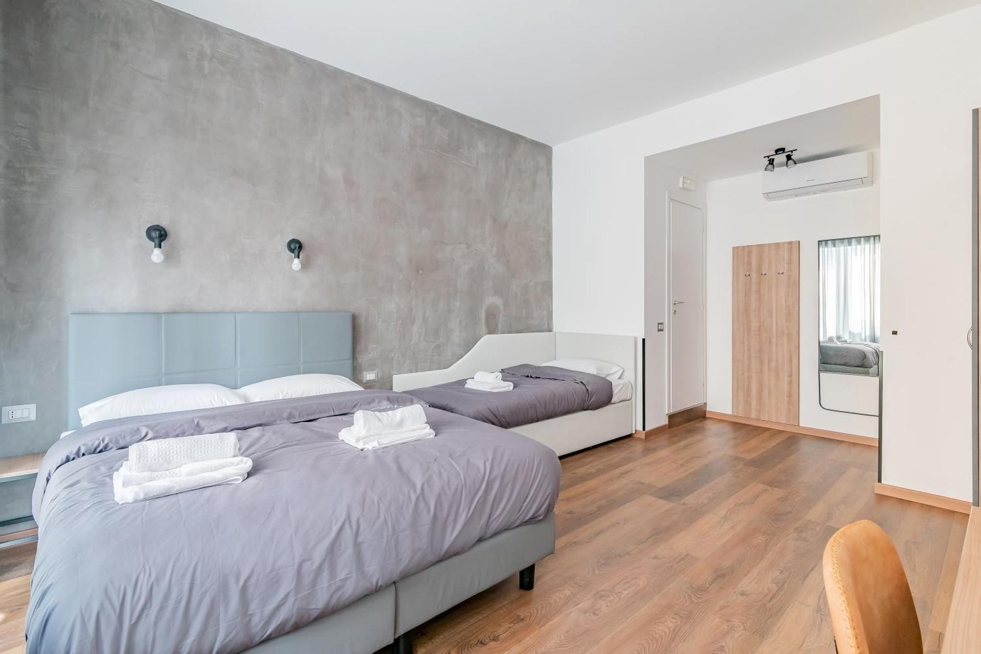 Licia Guest House King Room with Balcony