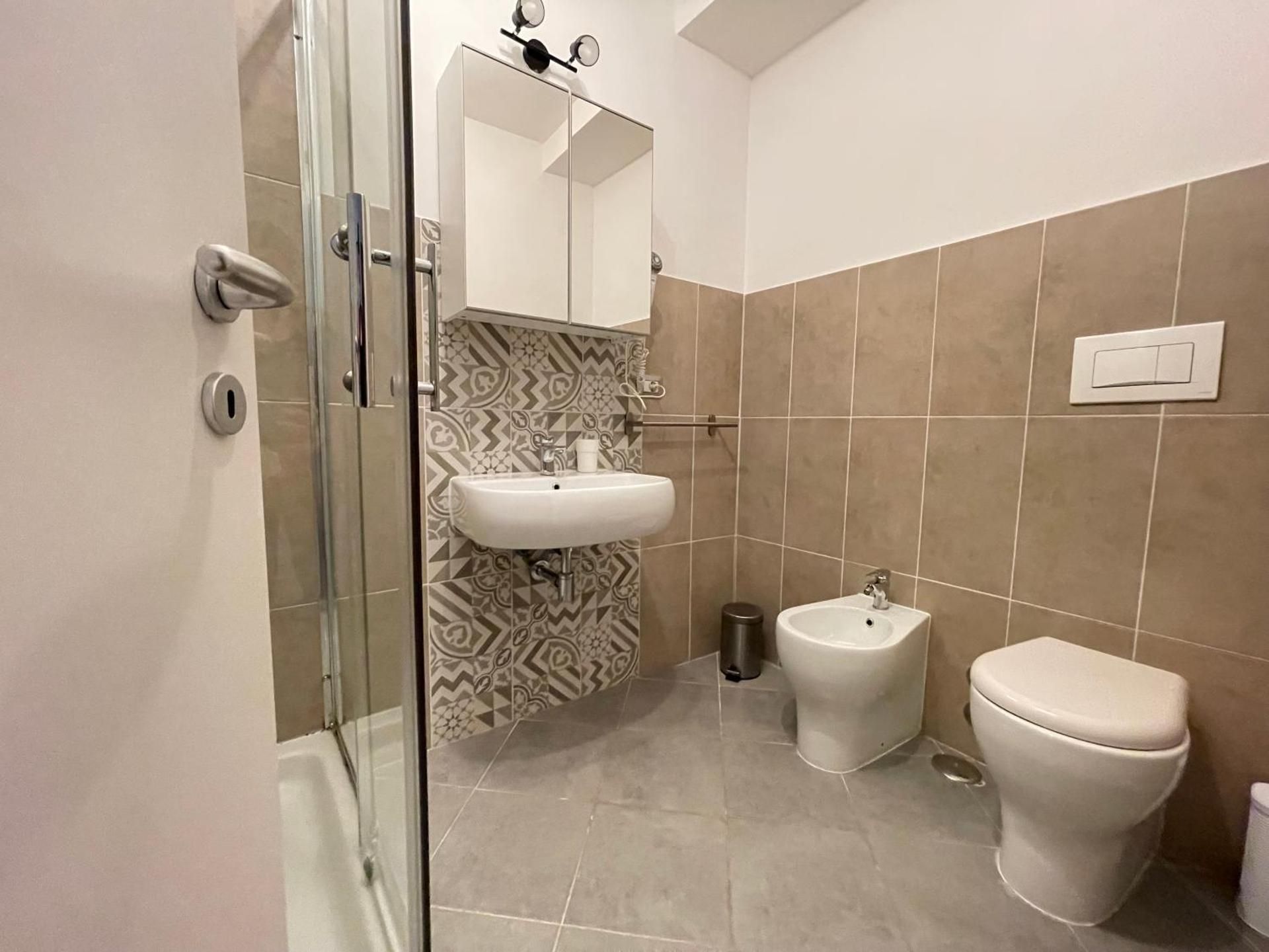 Licia Guest House Double or Twin Room with Private Bathroom 3