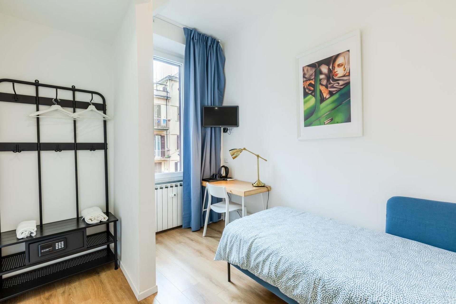 Single Room With Private Bathroom