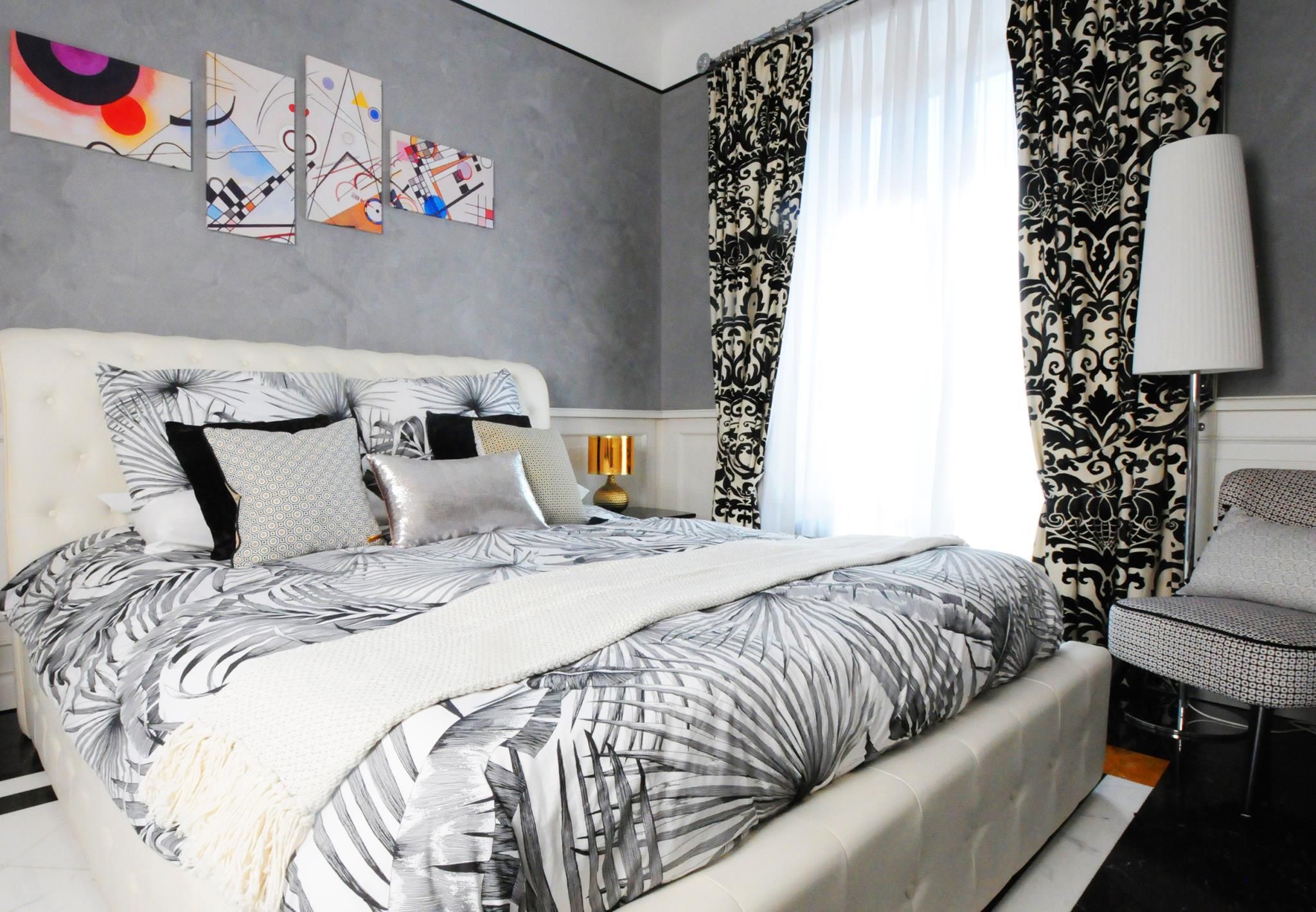 Suite Spagna 29 Superior King Bed Room