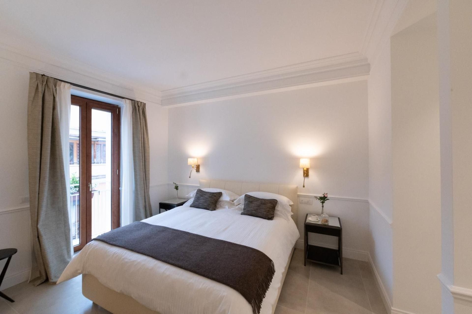 Deluxe Double Room with Bath