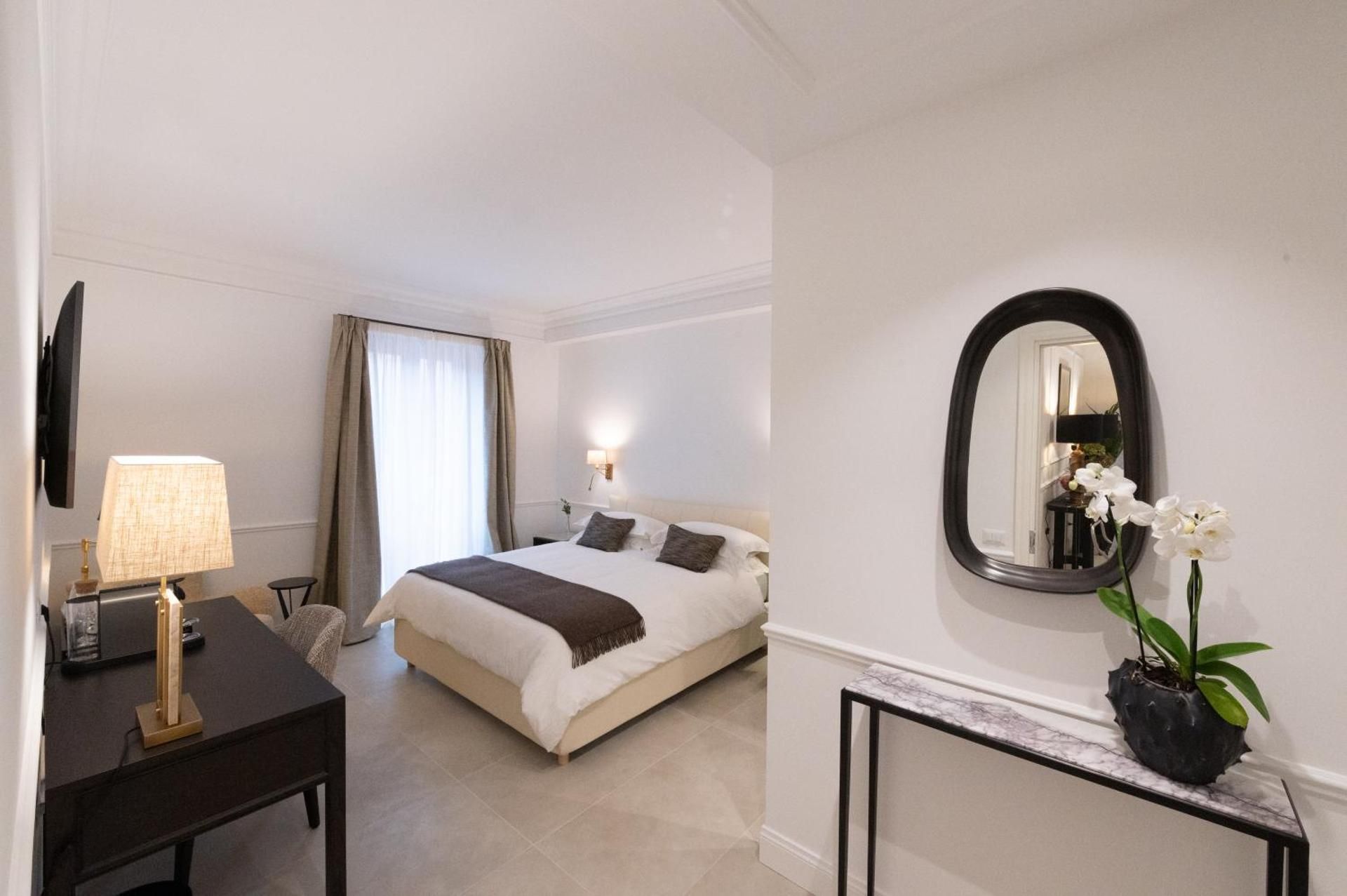 Deluxe Double Room with Bath