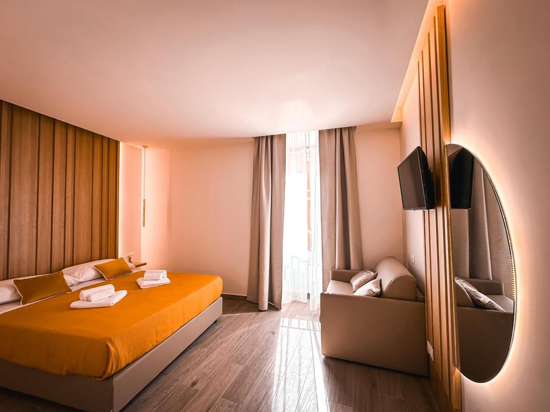 Deluxe Triple Room