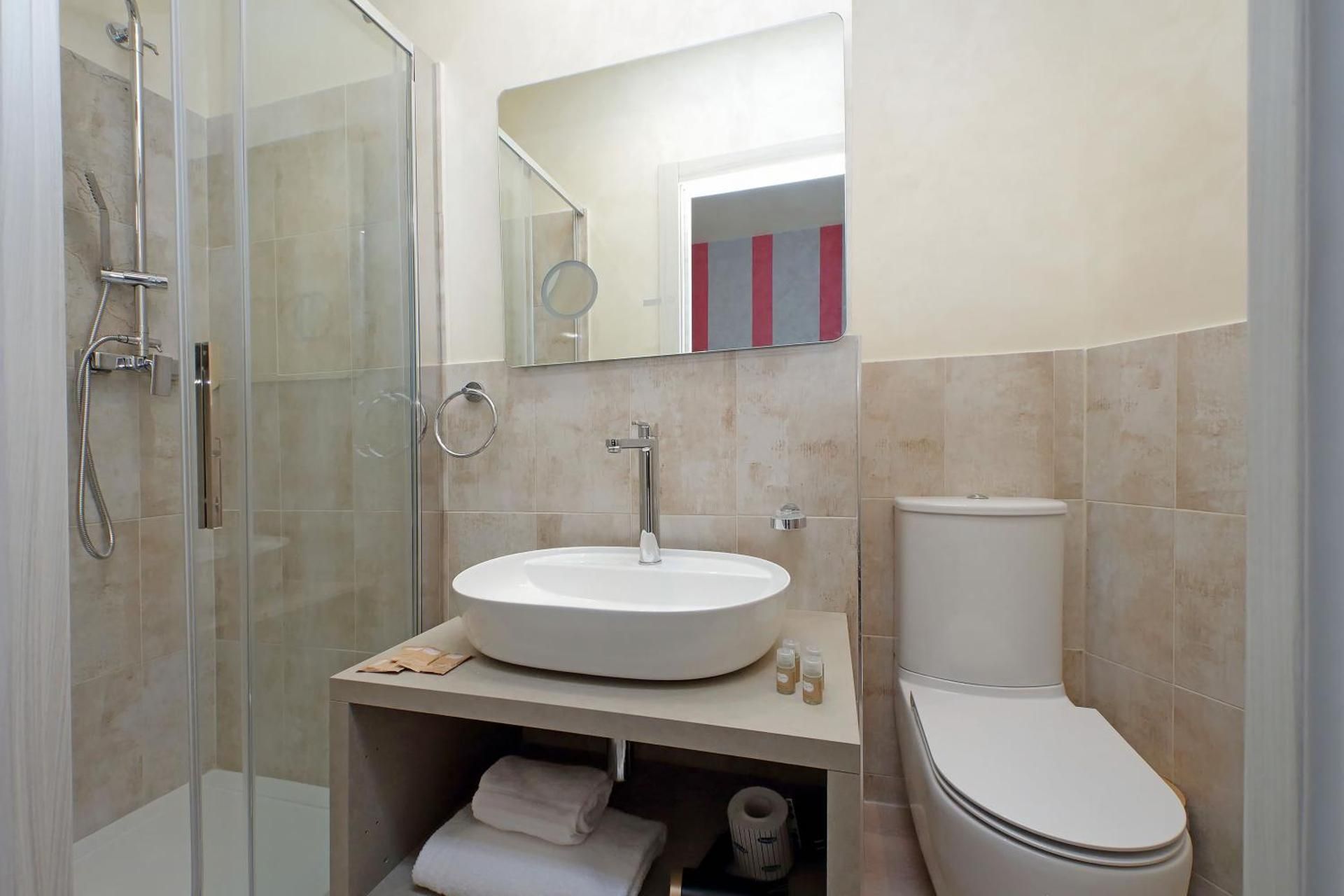 Quadruple Room with Private Bathroom