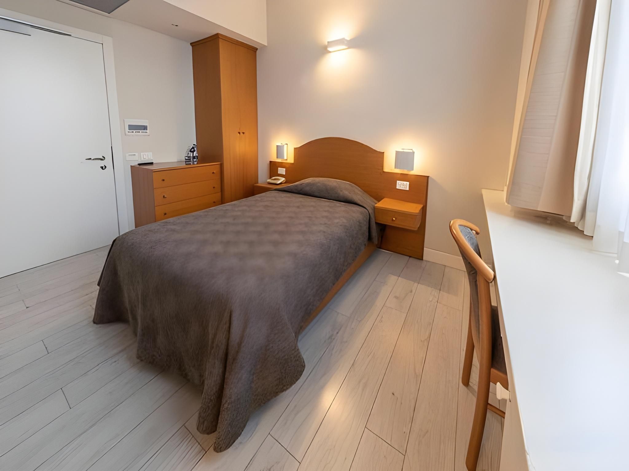 Standard Double Room for Single Use