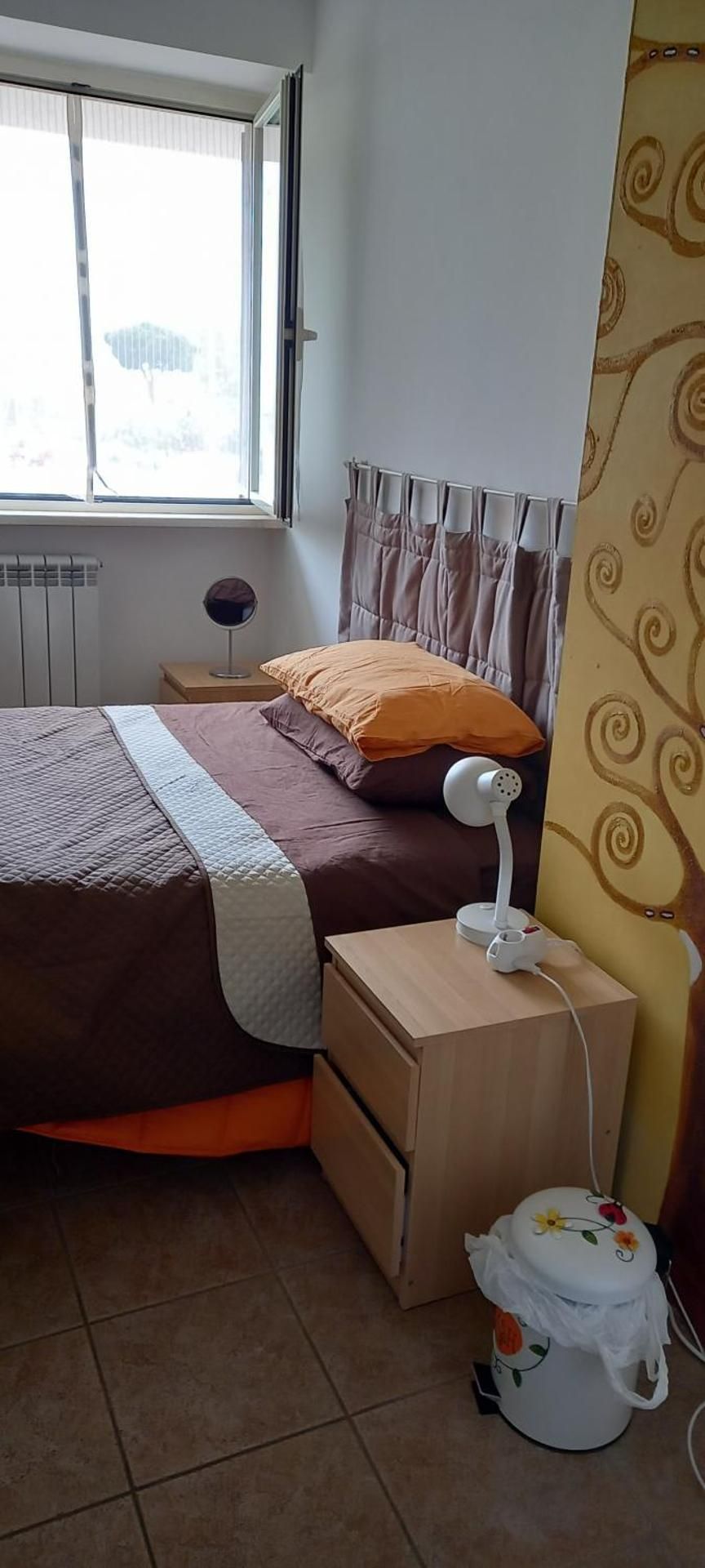 Standard Single Room with Shared Bathroom