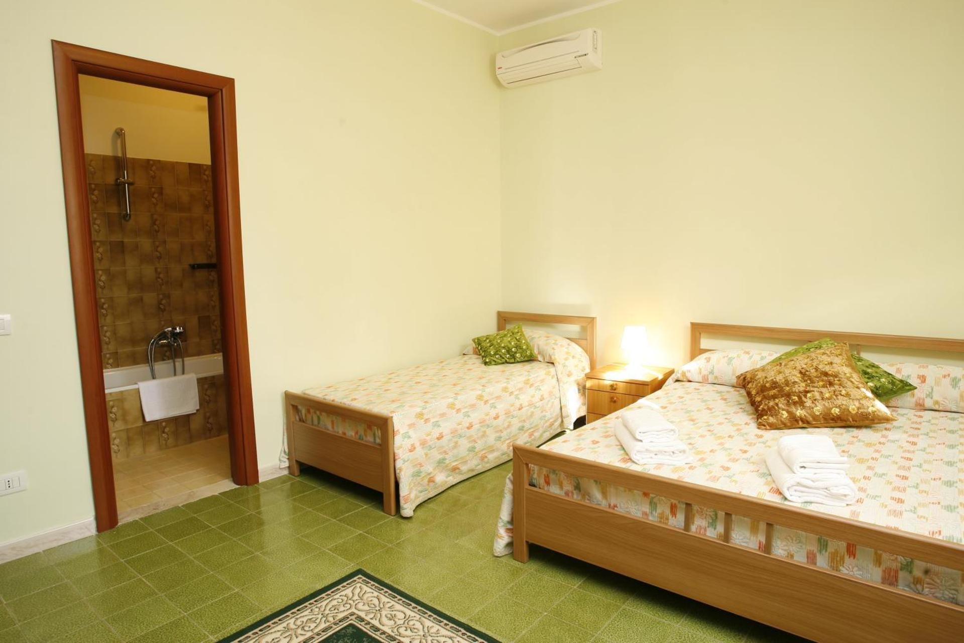 Triple Room