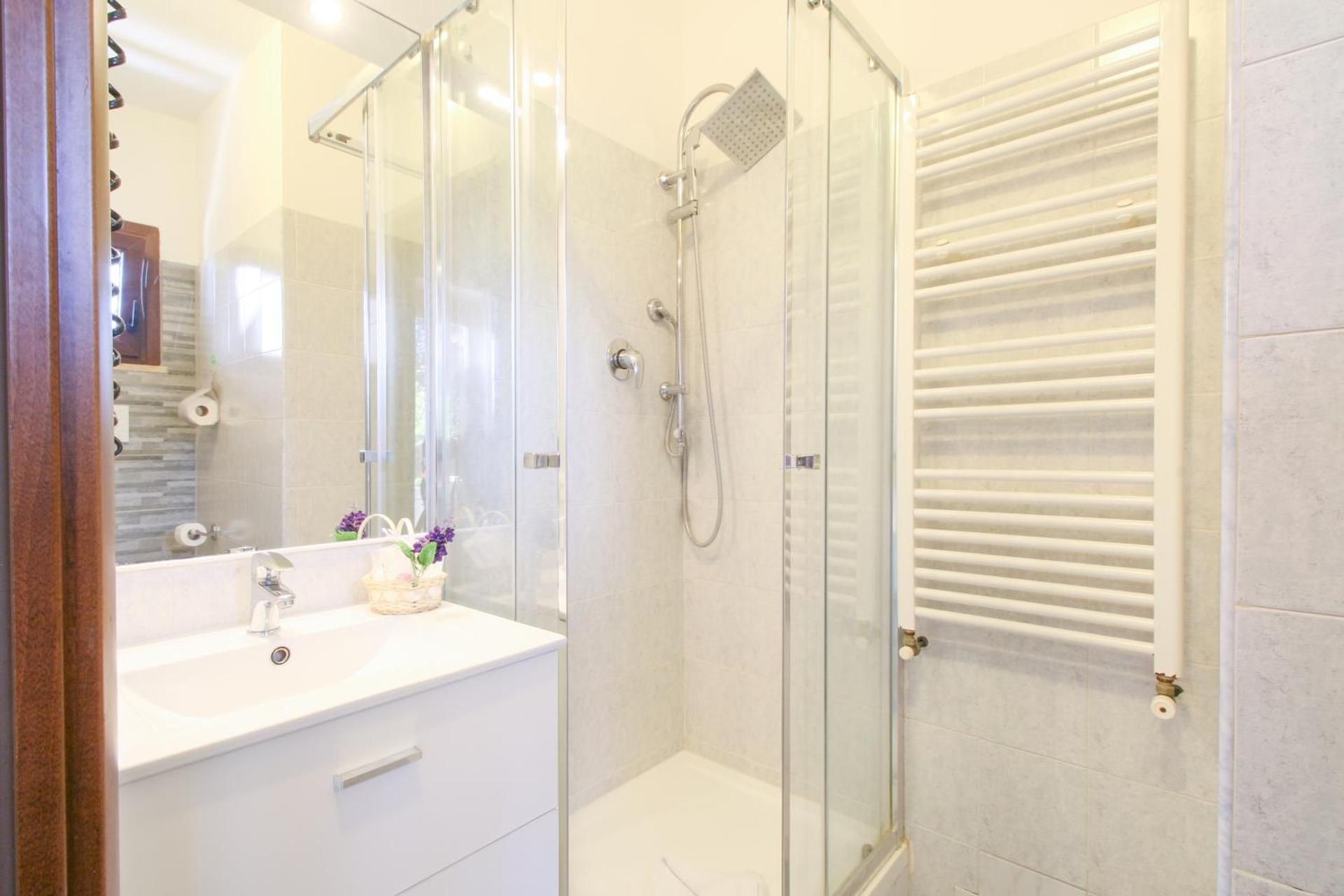 Studio Apartment with One Double Bed
