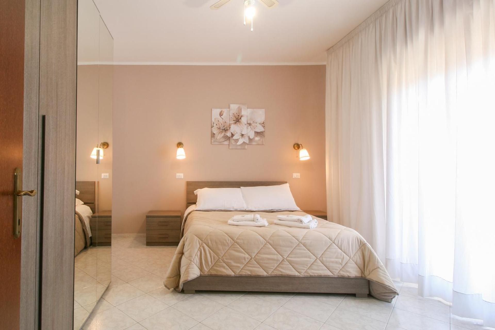 Two-Bedroom Deluxe Apartment with Garden View