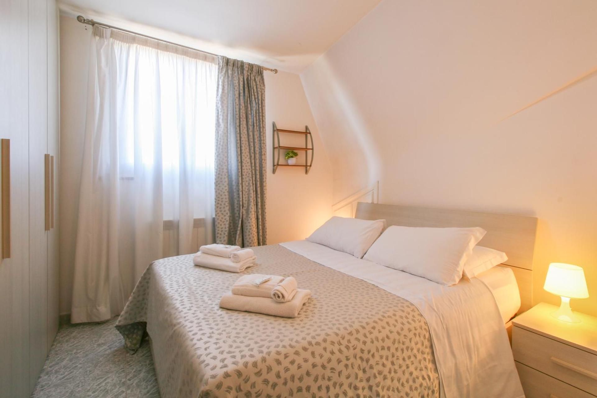 One-Bedroom Standard Apartment