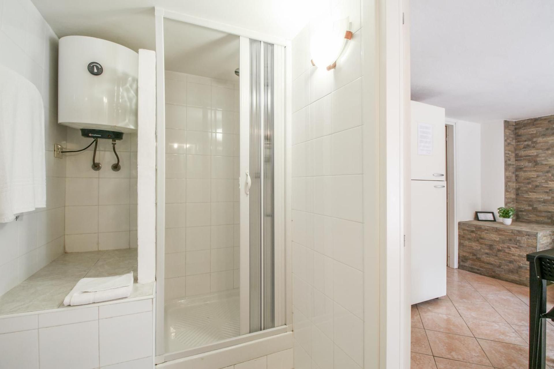 One-Bedroom Apartment with Garden