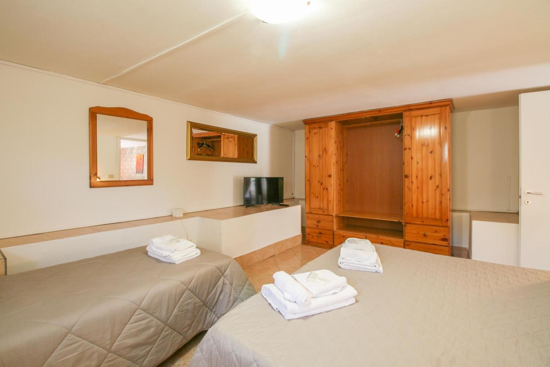 One-Bedroom Apartment with Garden