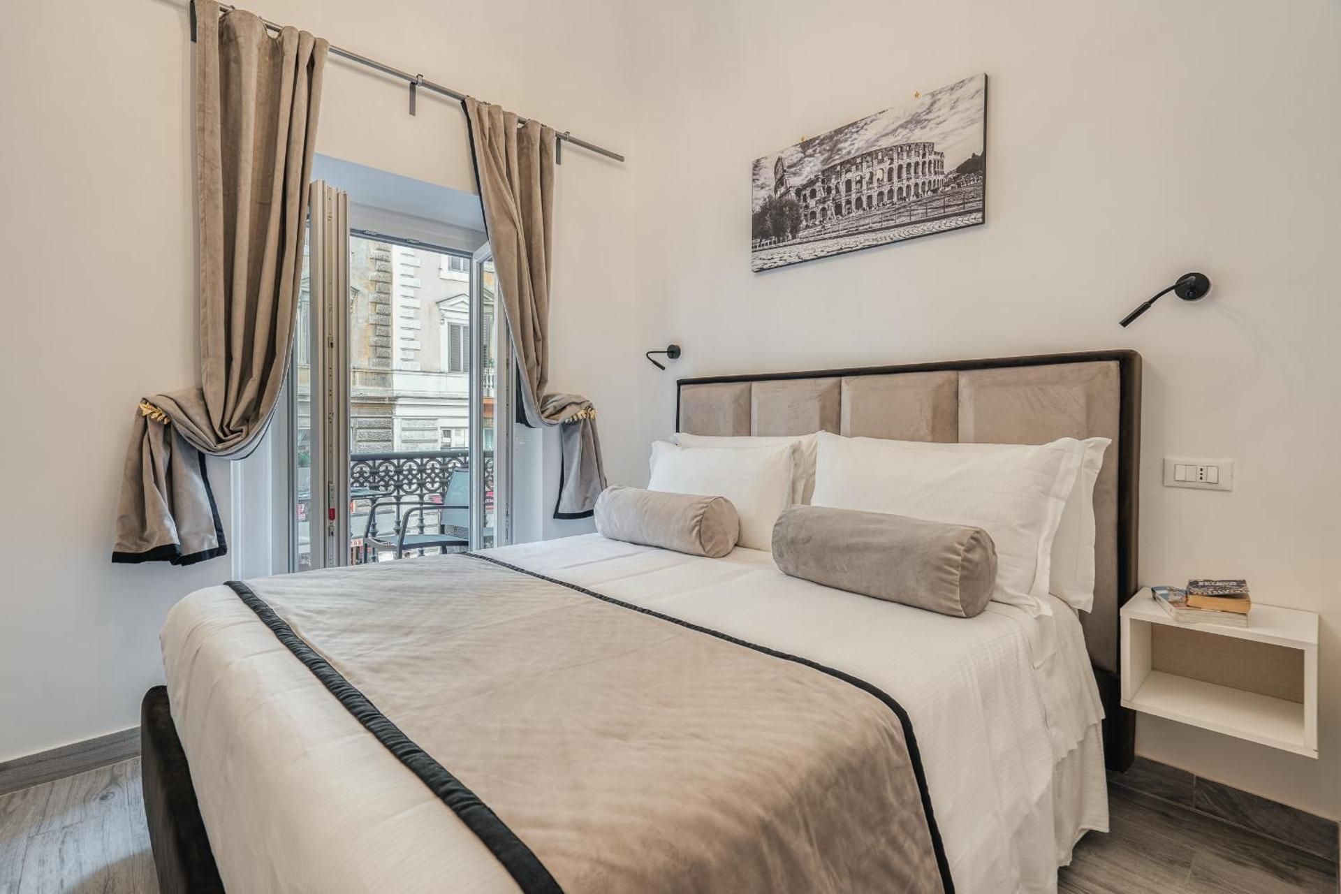Deluxe Double Room with Balcony