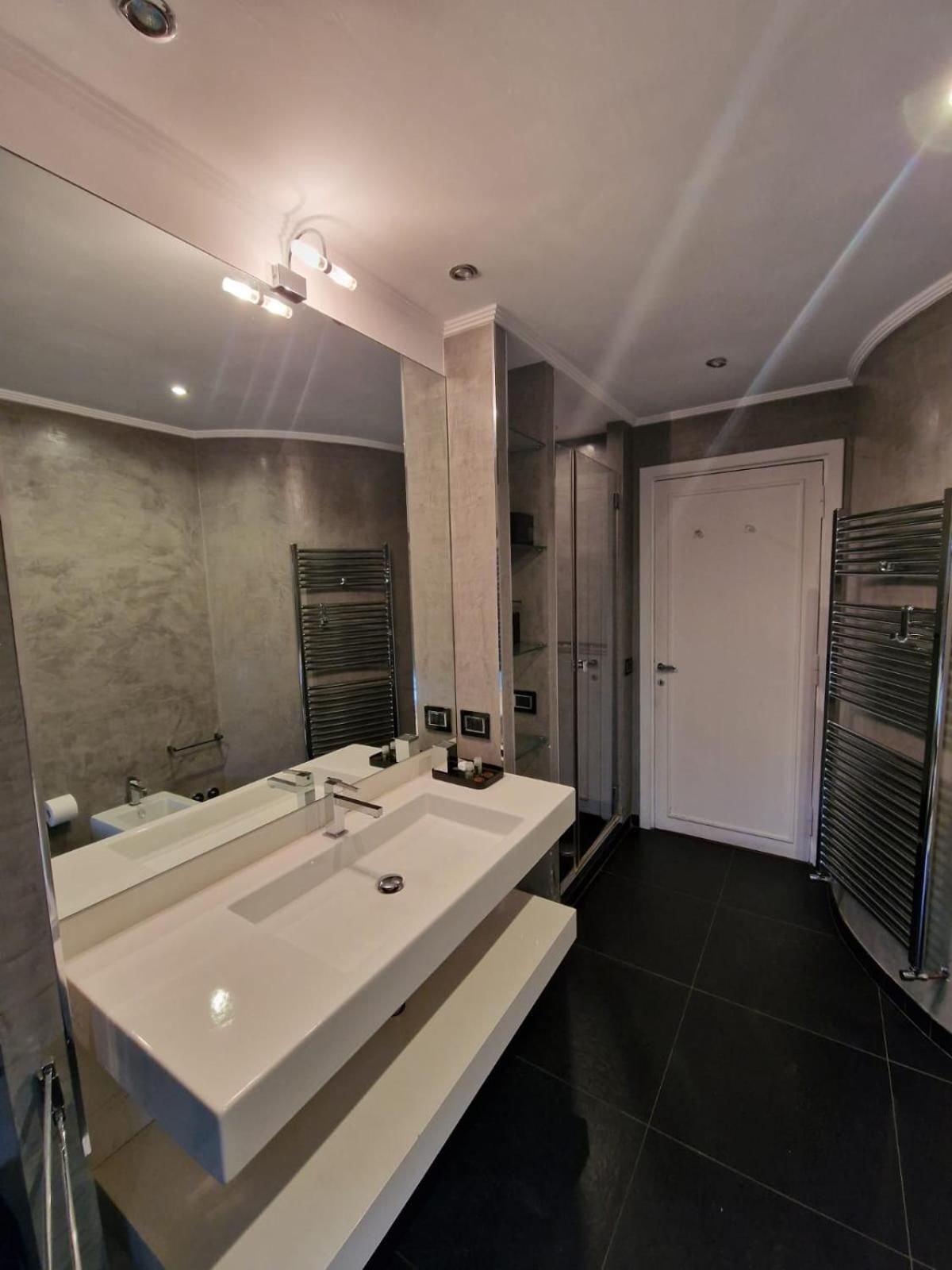 Single Room with Private External Bathroom