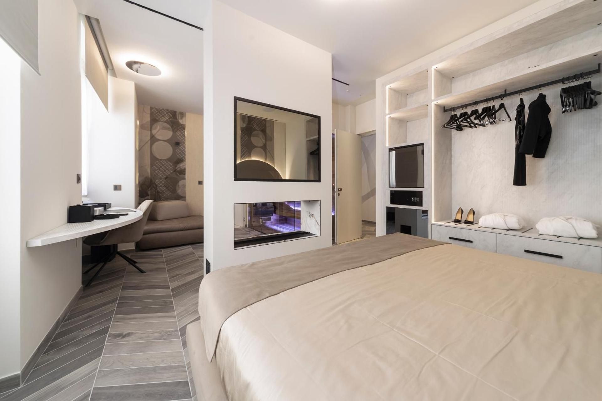 Family Room with Sauna