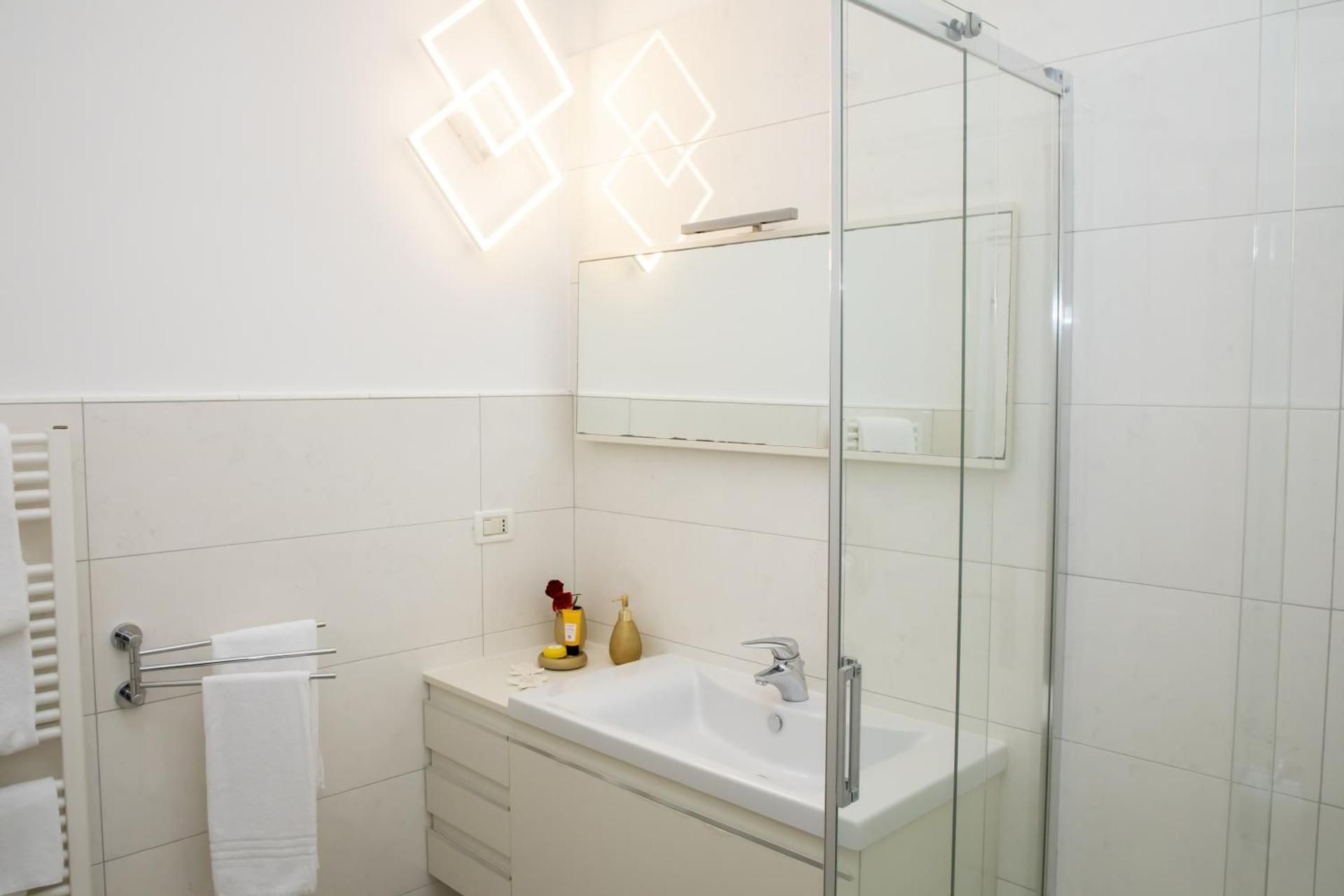 Three-Bedroom Apartment with Terrace -  Separate Building