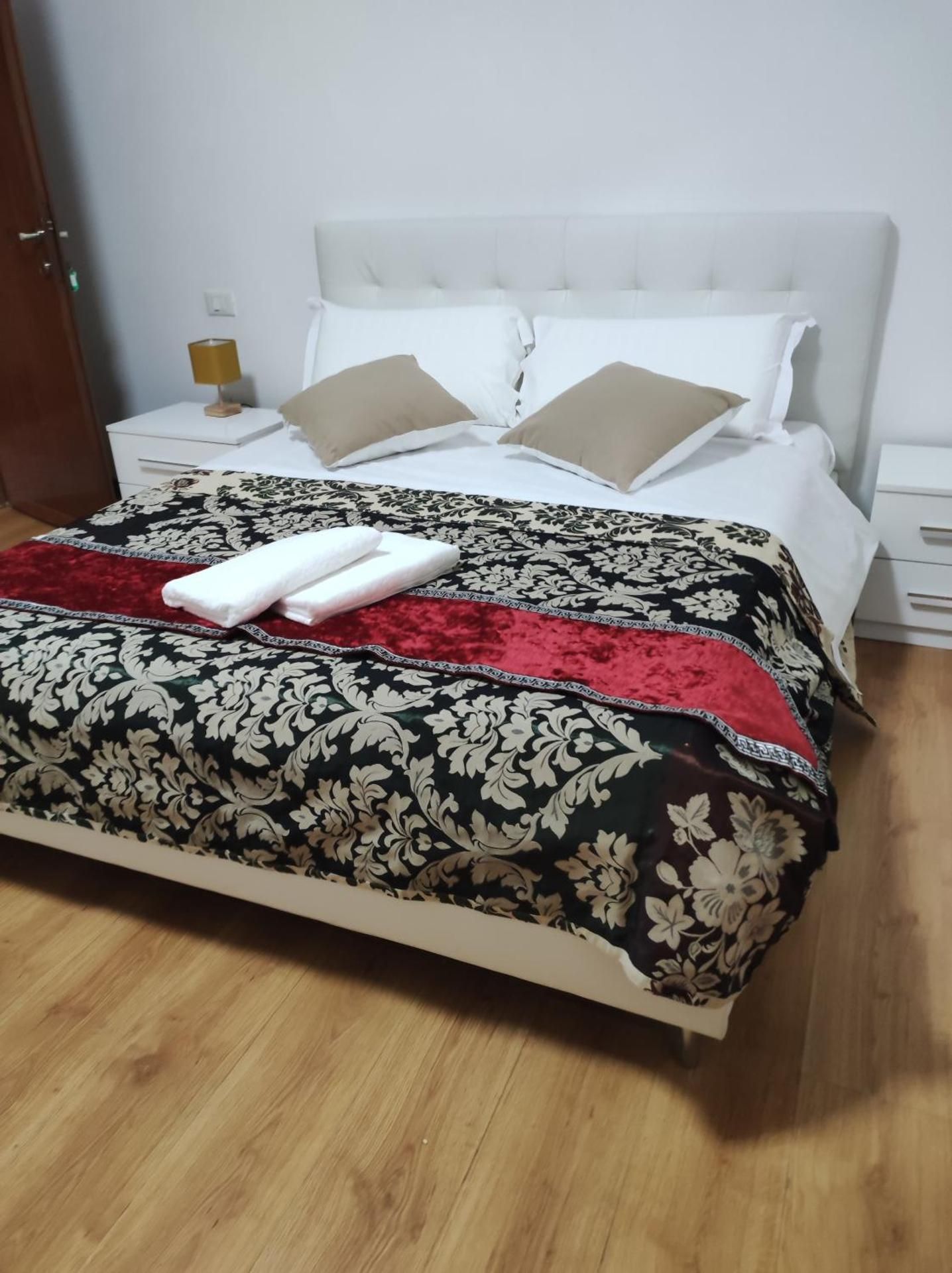 ABC Guest House Double Room with Shared Bathroom 3