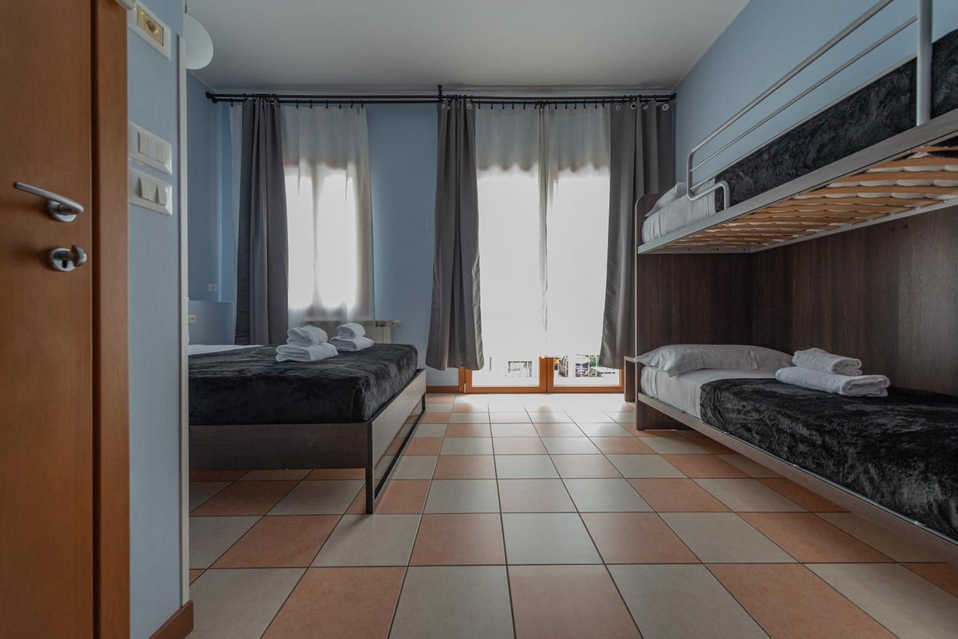 Triple Room with Private Bathroom