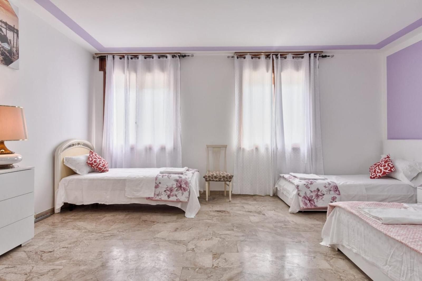 Venice Mahdi Apartment Quadruple Room with Shared Bathroom 2