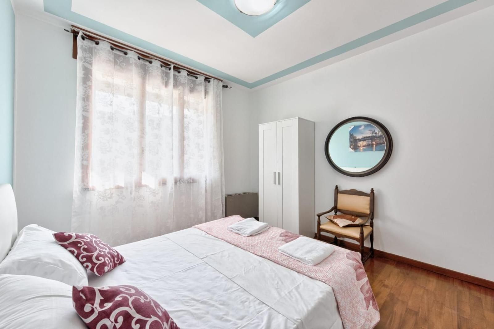 Venice Mahdi Apartment Double Room with Shared Bathroom 2