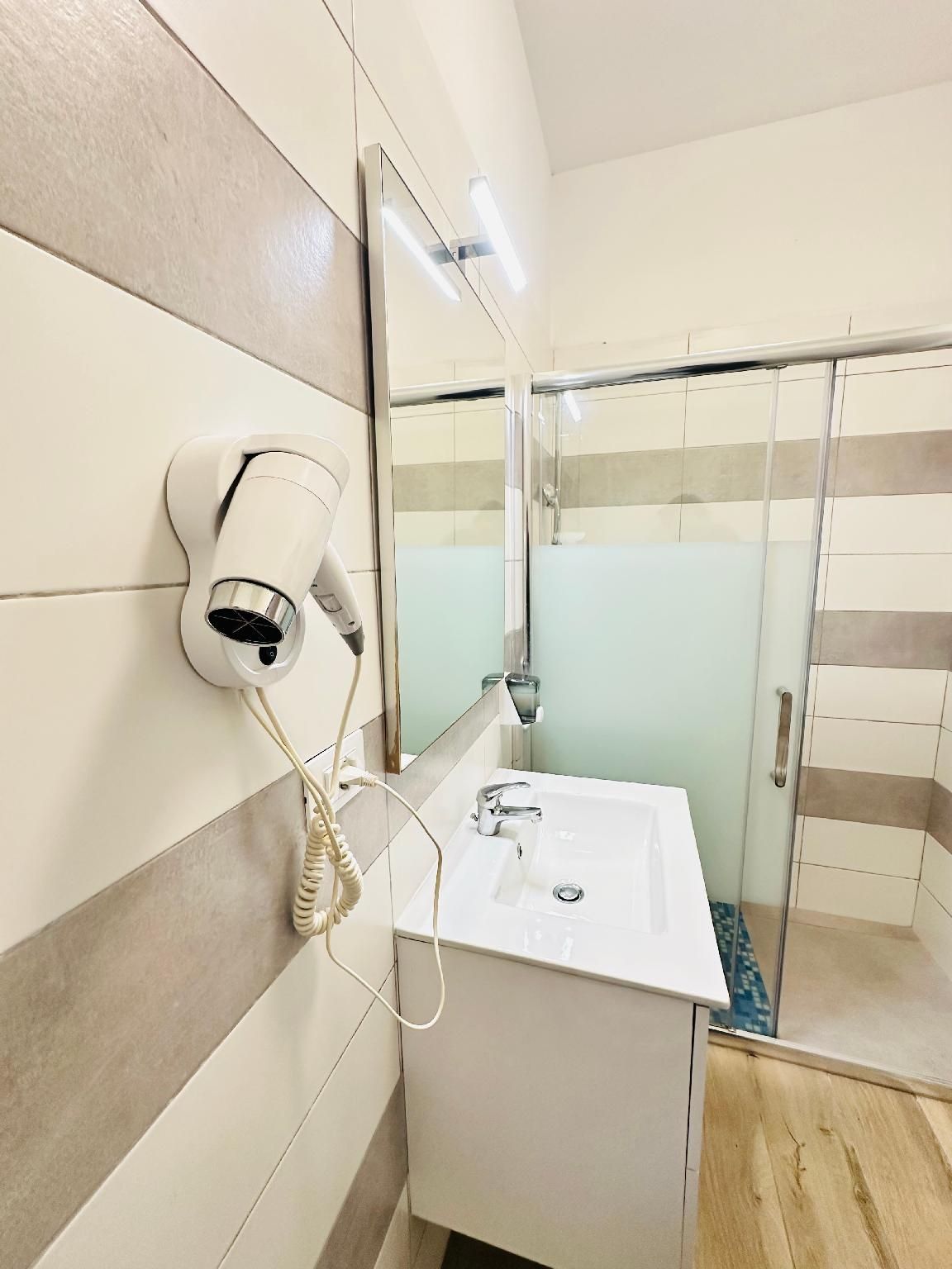 Triple Room with Private Bathroom