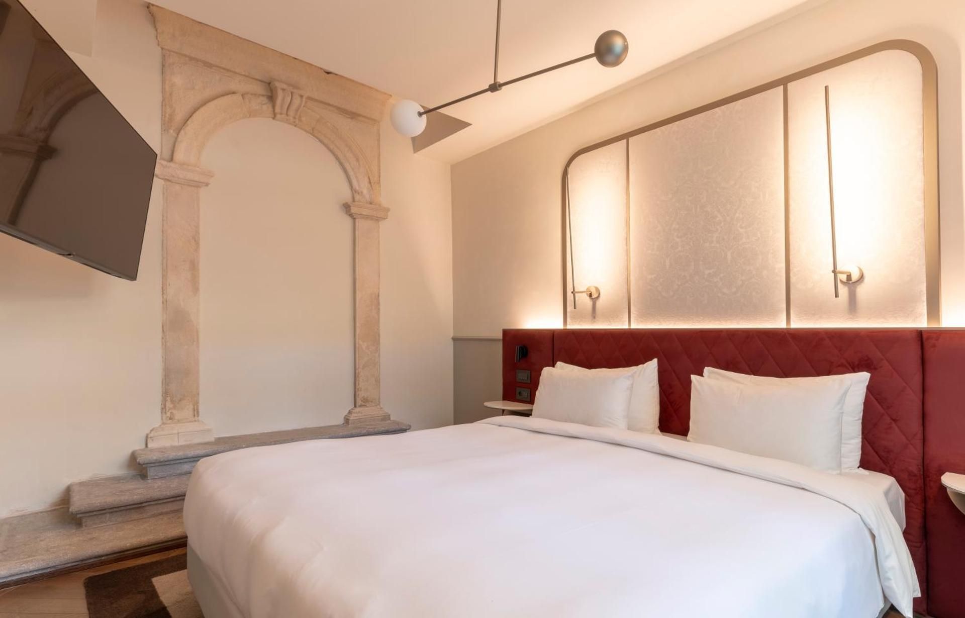 One-Bedroom Apartment with Garden