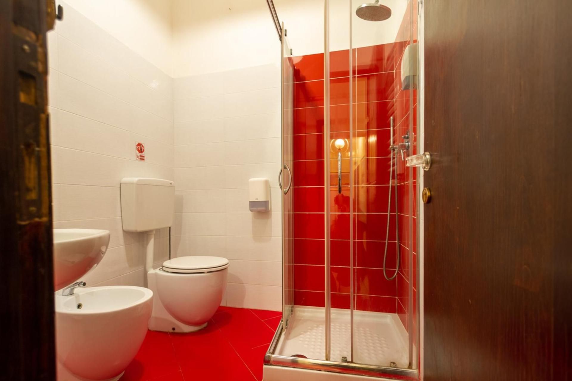 Art Dreams B&B Double Room with Shared Bathroom 3