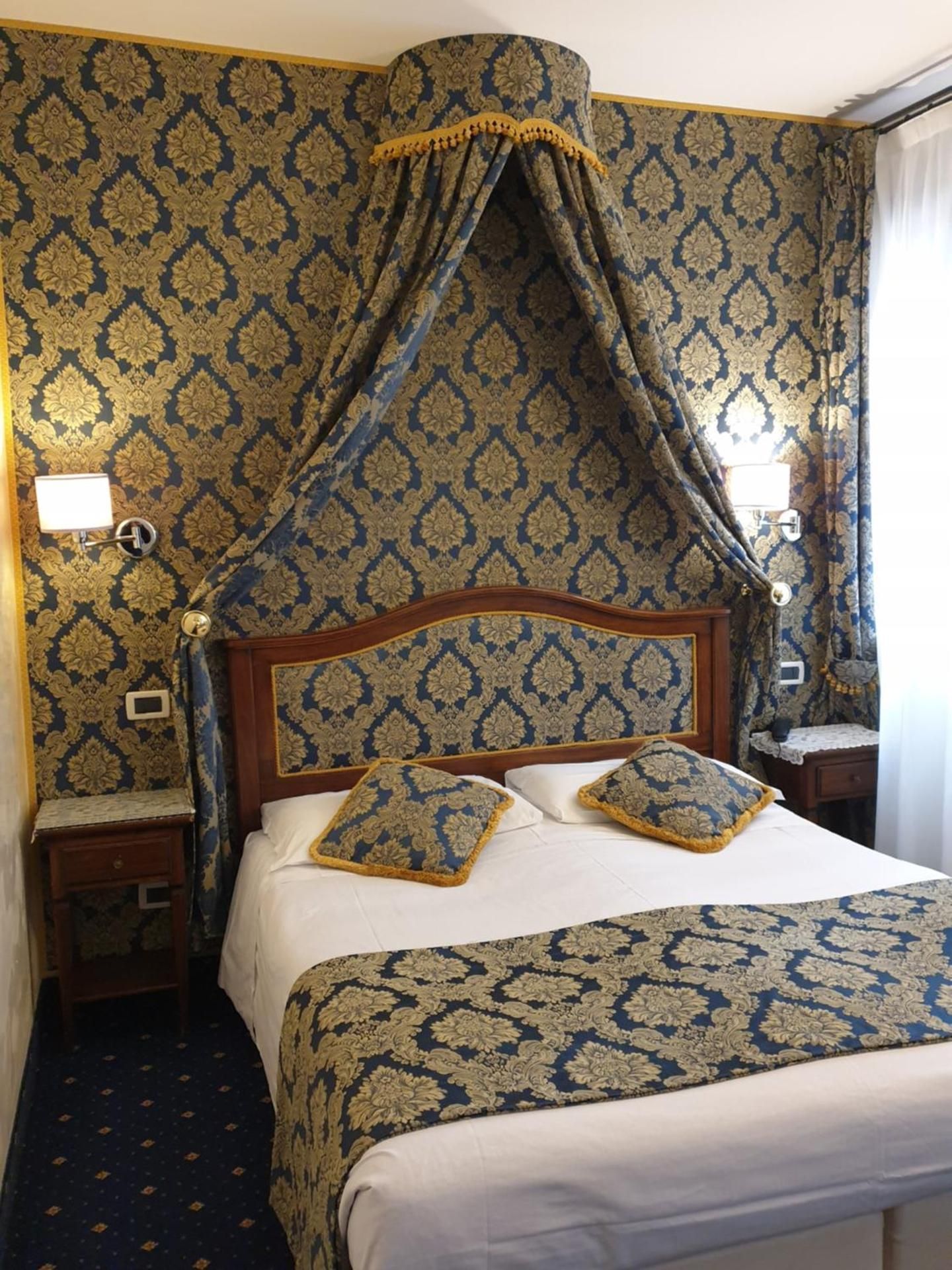 Quadruple Room with Canal View