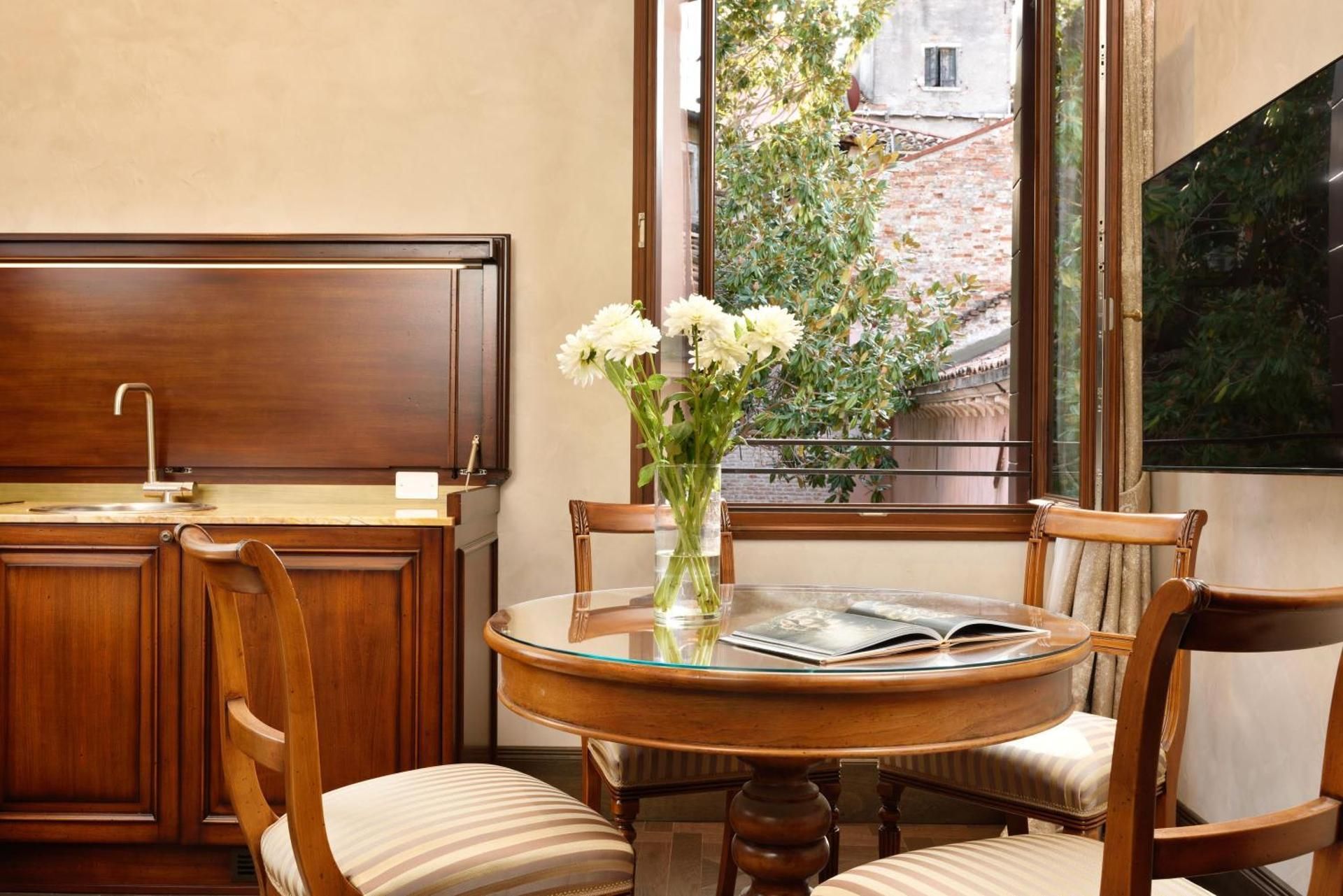 Empress Theodora Apartments