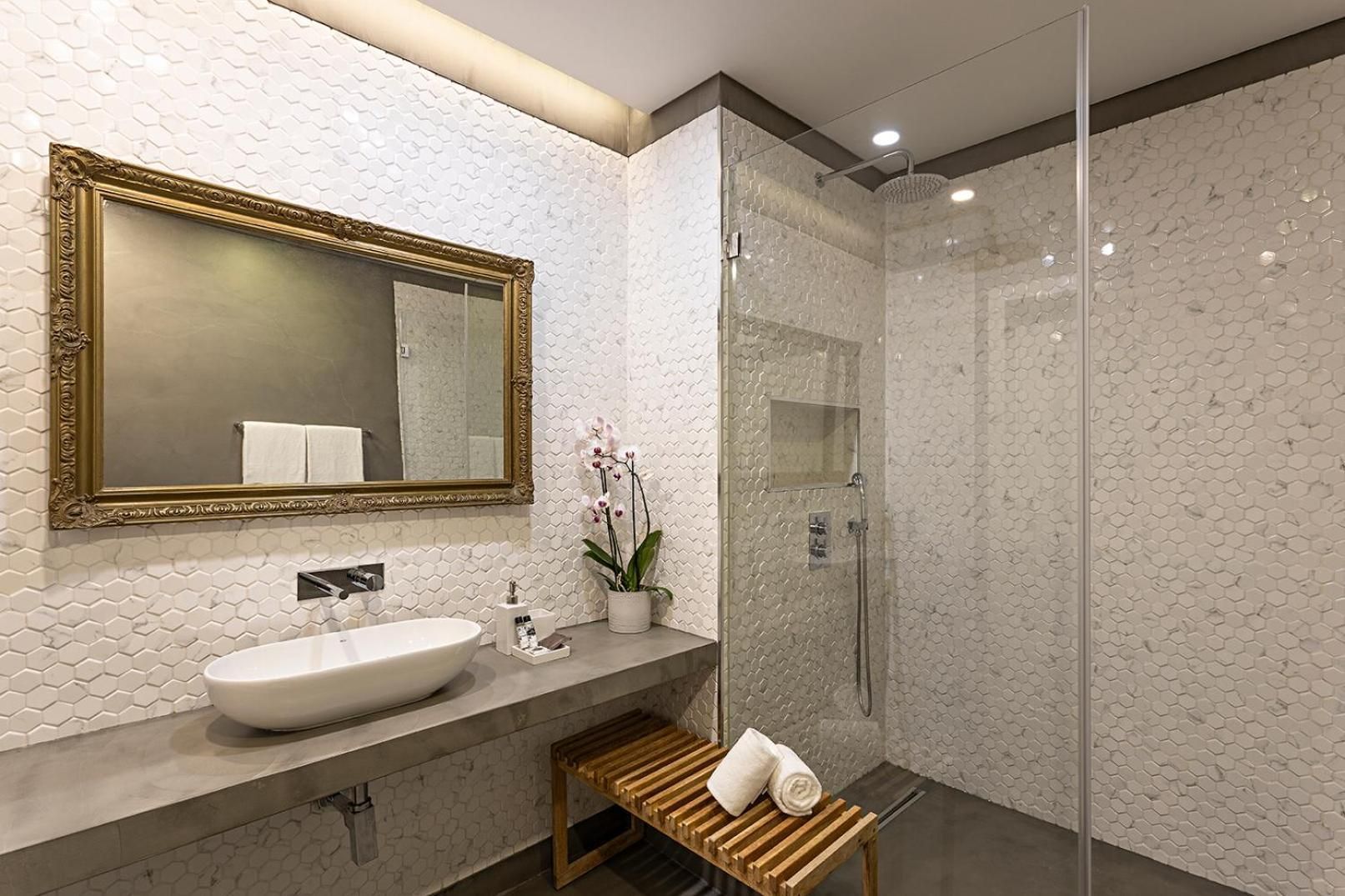 1-Bedroom Deluxe Apartment with Private Garden