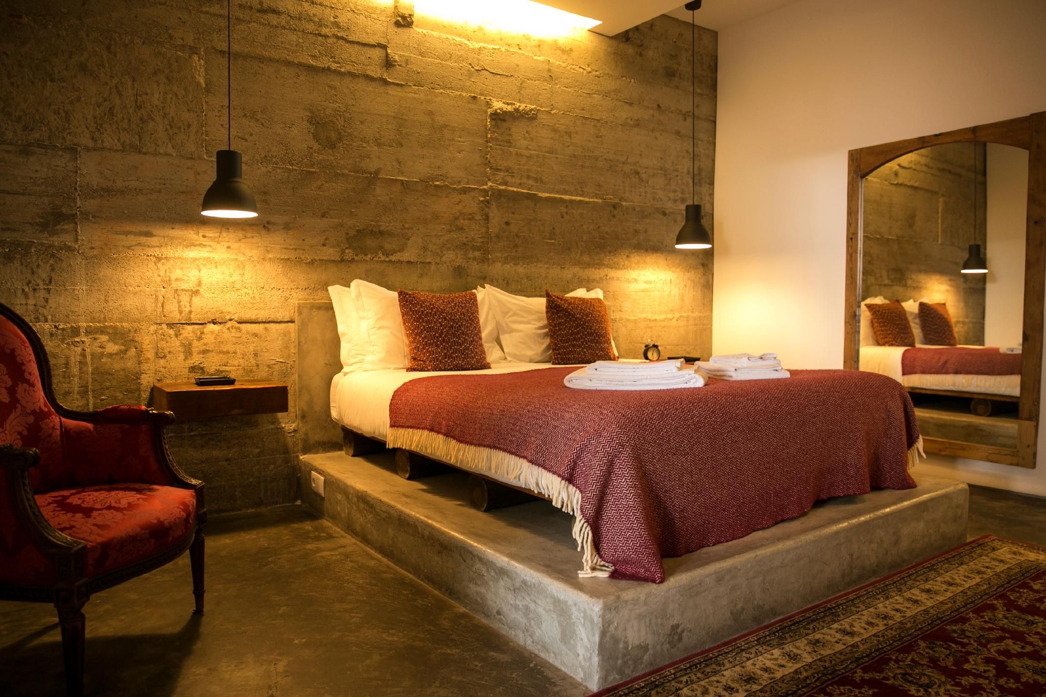 1-Bedroom Deluxe Apartment with Private Garden
