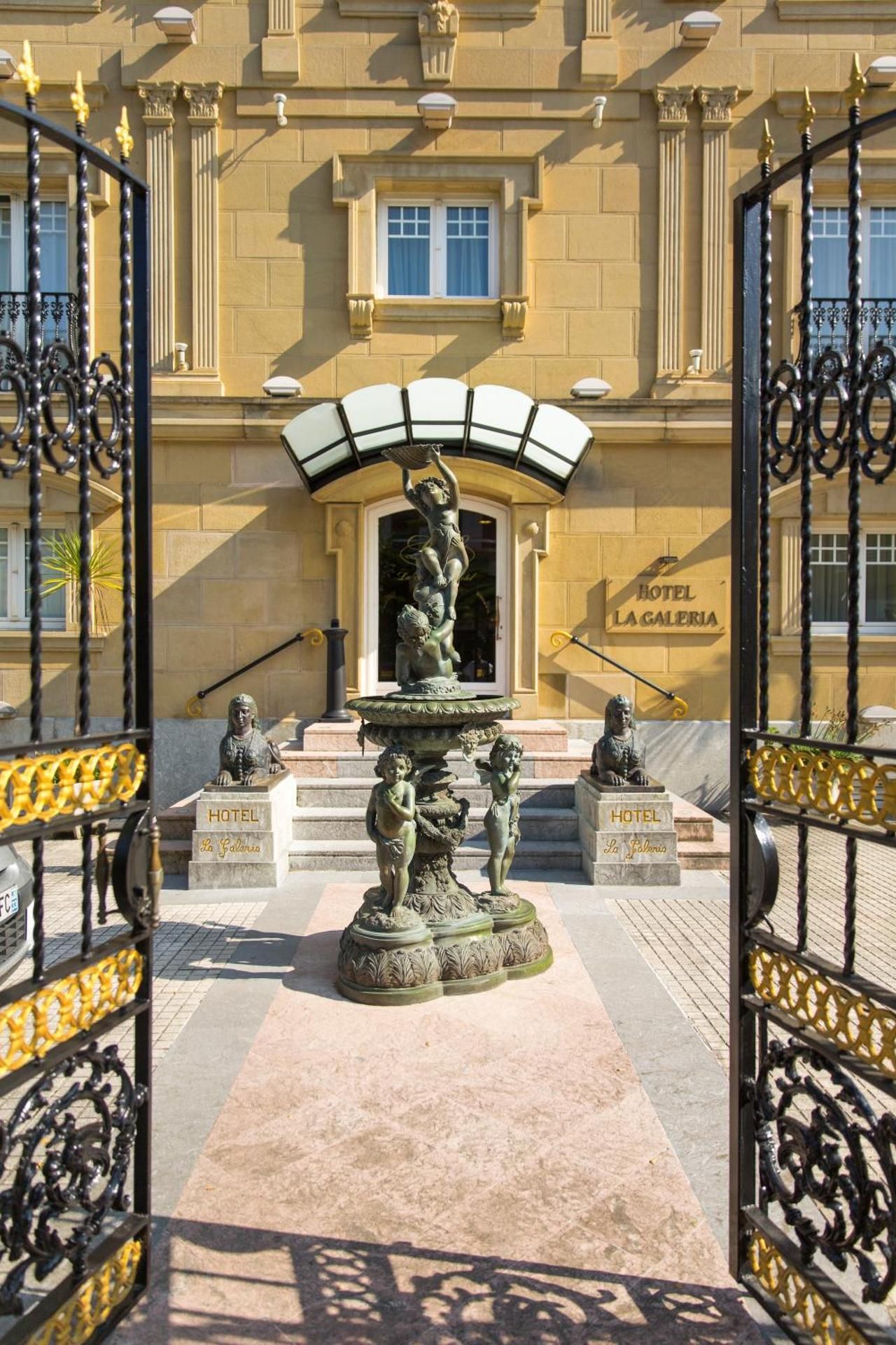 La Galeria