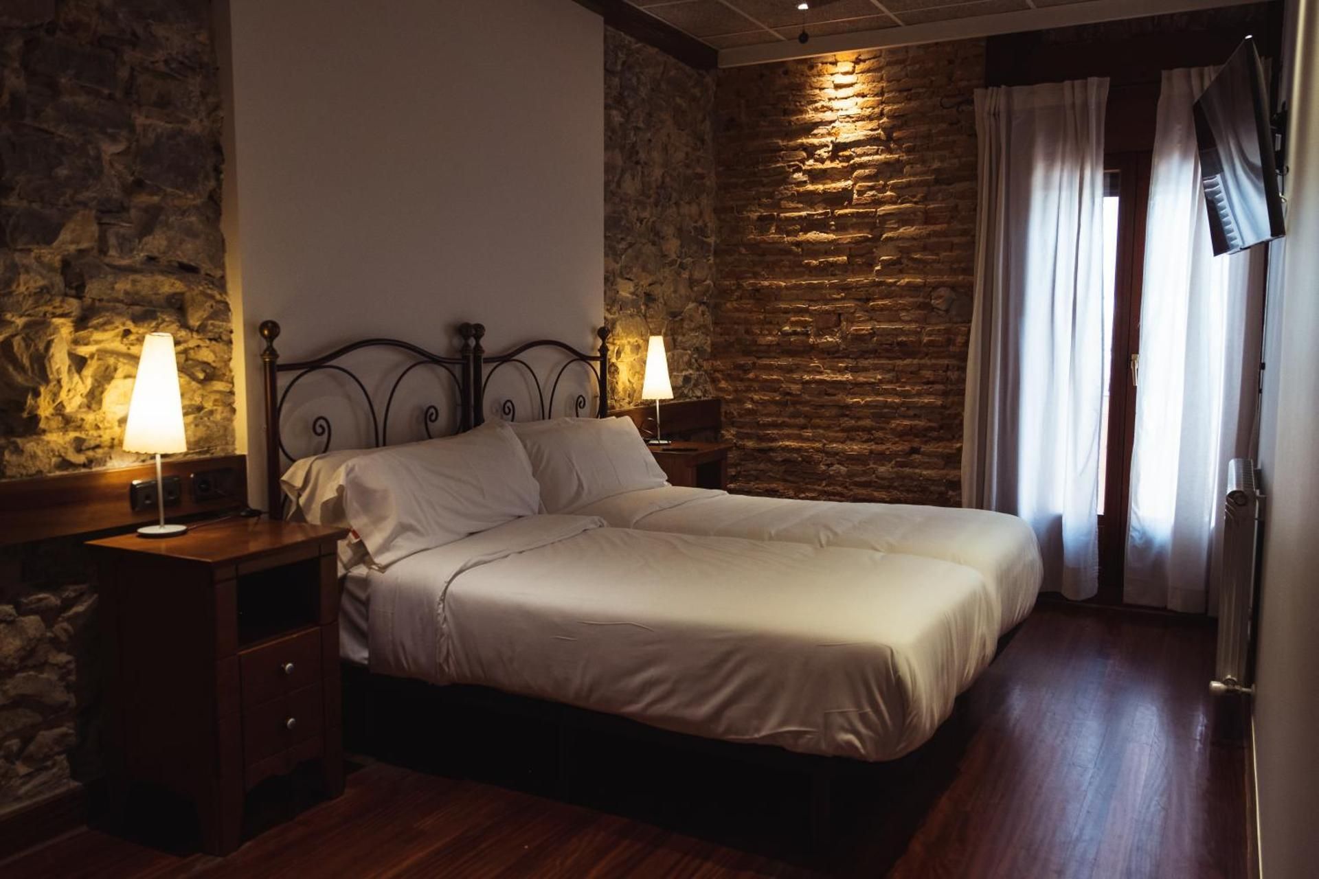 Twin Room with Bathroom