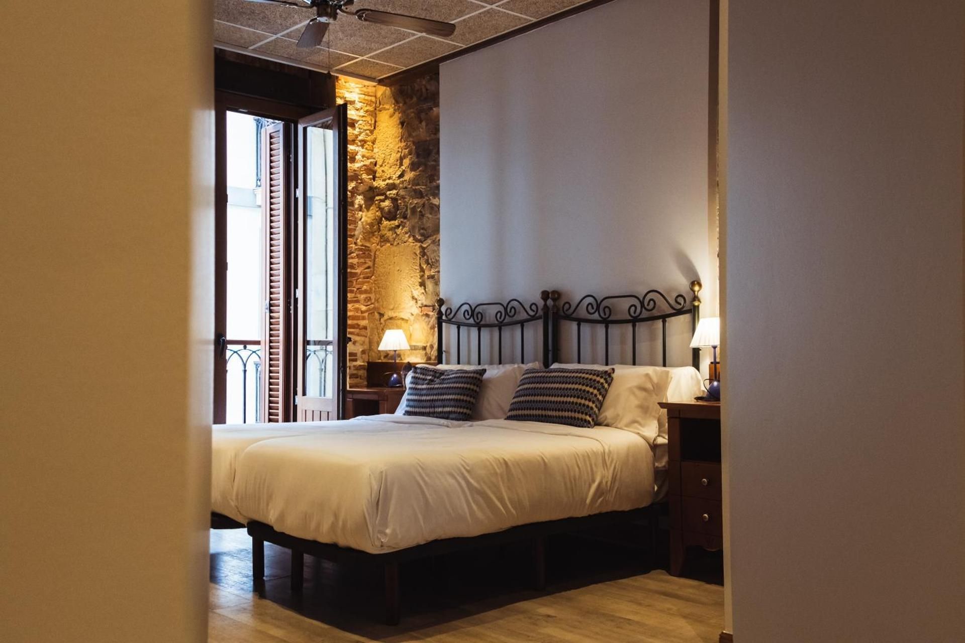 Twin Room with Private Bathroom