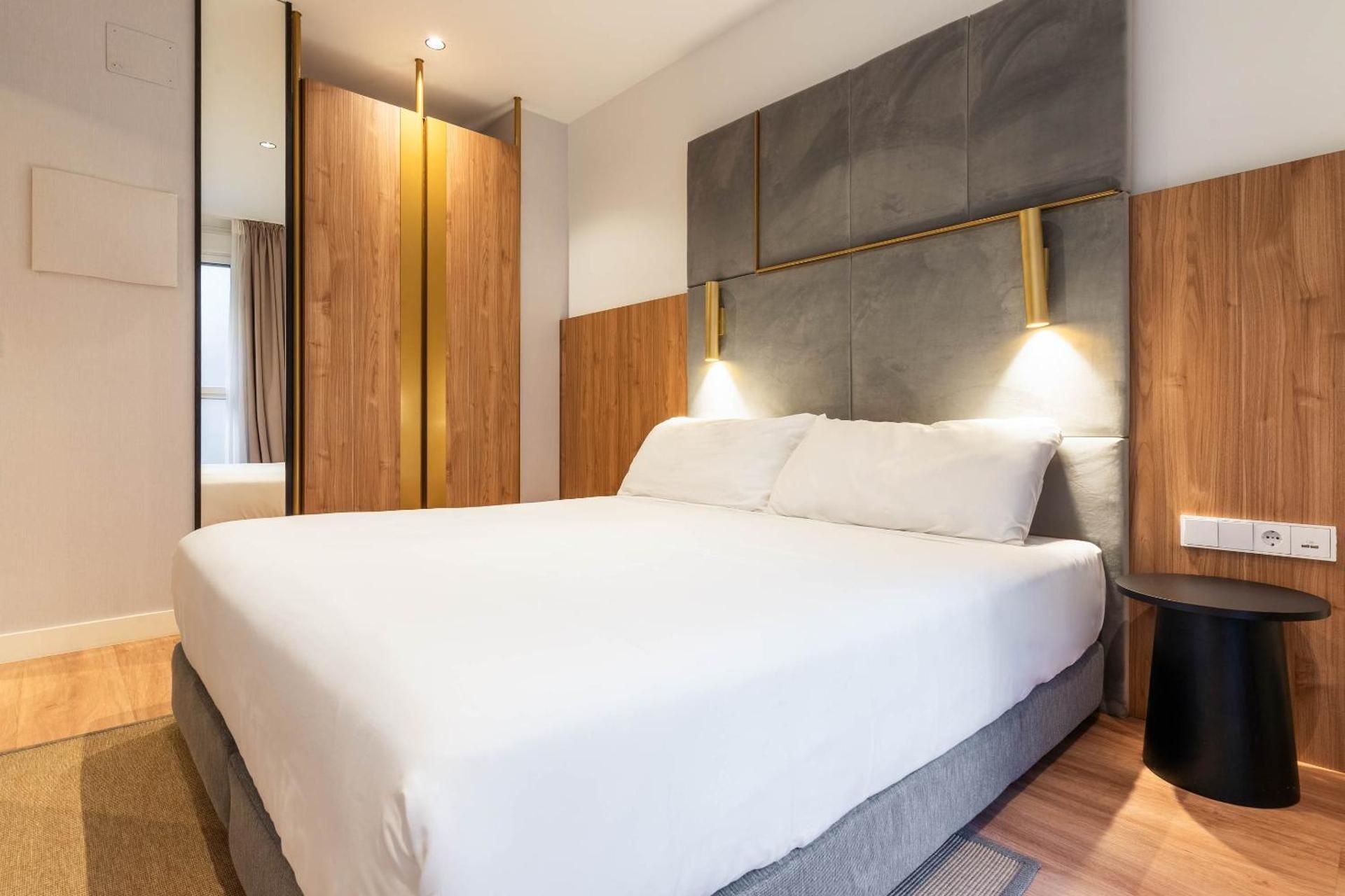 One-Bedroom Apartment with Sofa Bed
