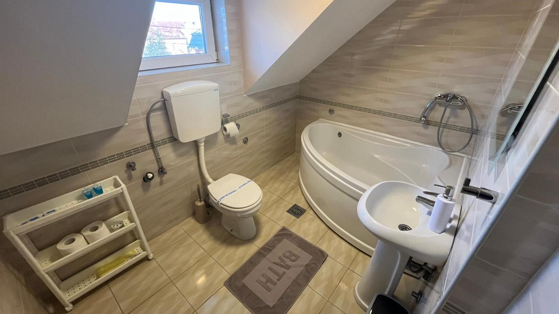 Apartment - Split Level