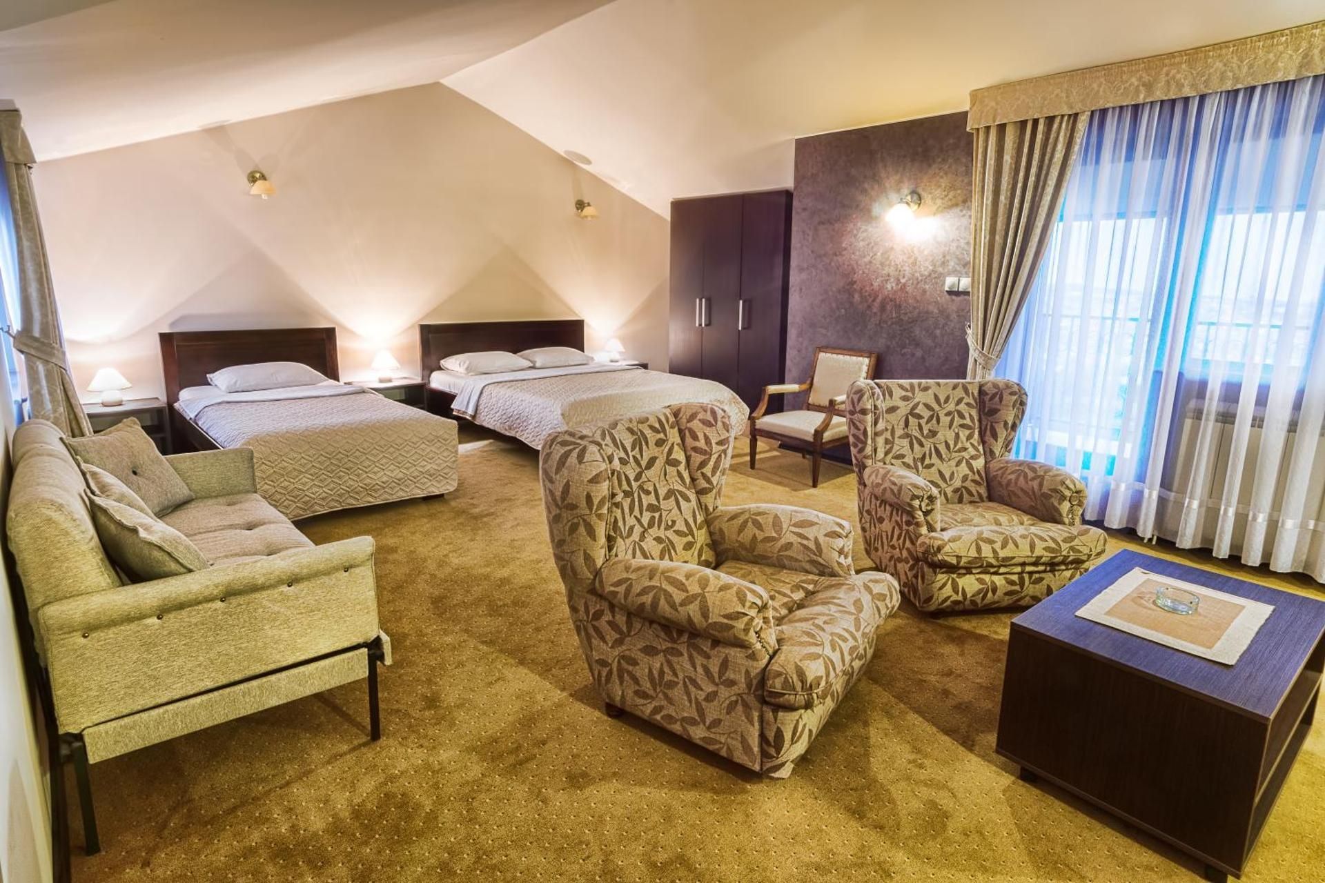 Deluxe Suite