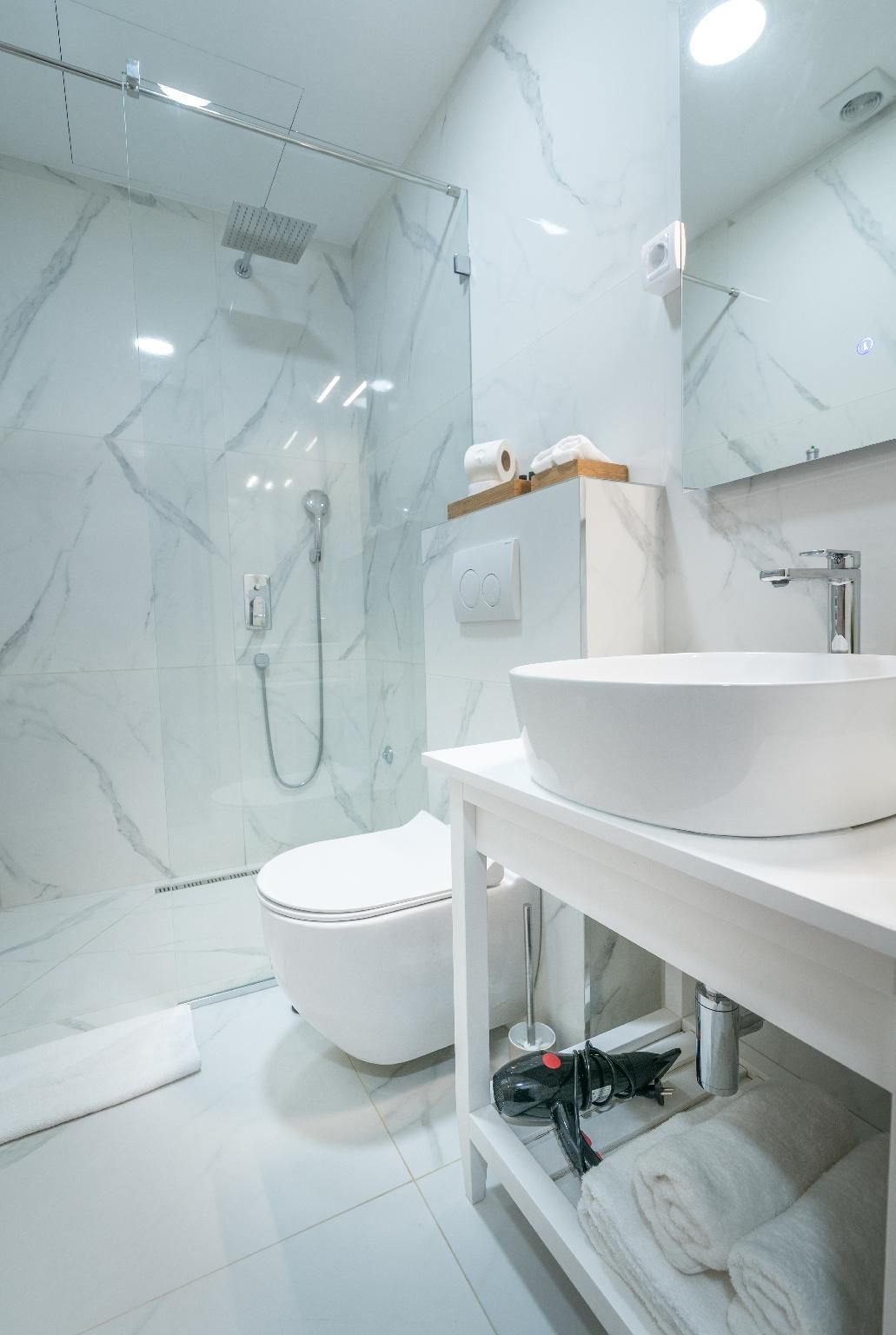 Veneti Suites 1 Bedroom Junior Suite 2